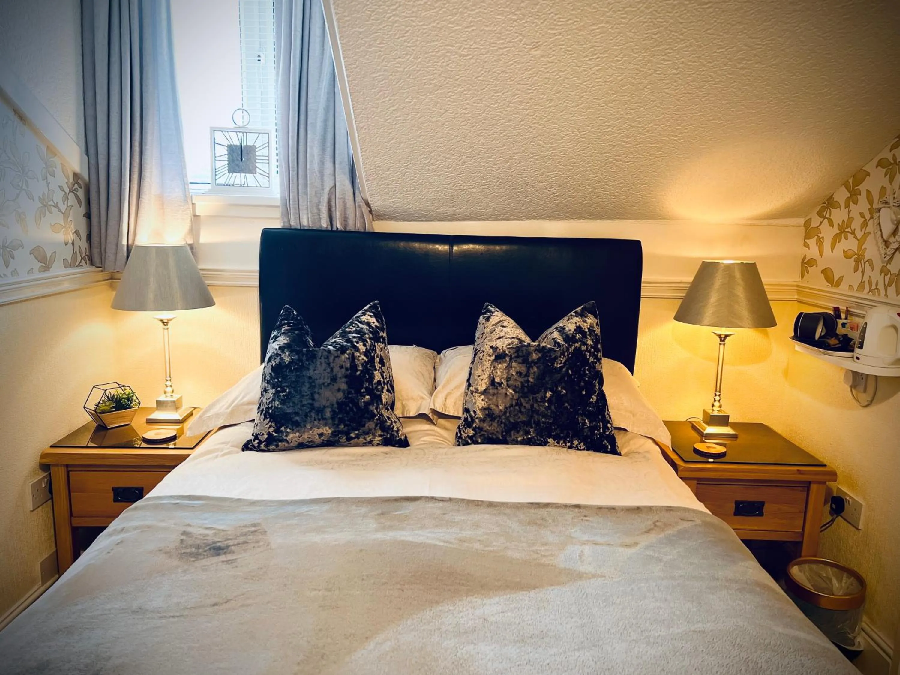 Bed in Ashleigh House