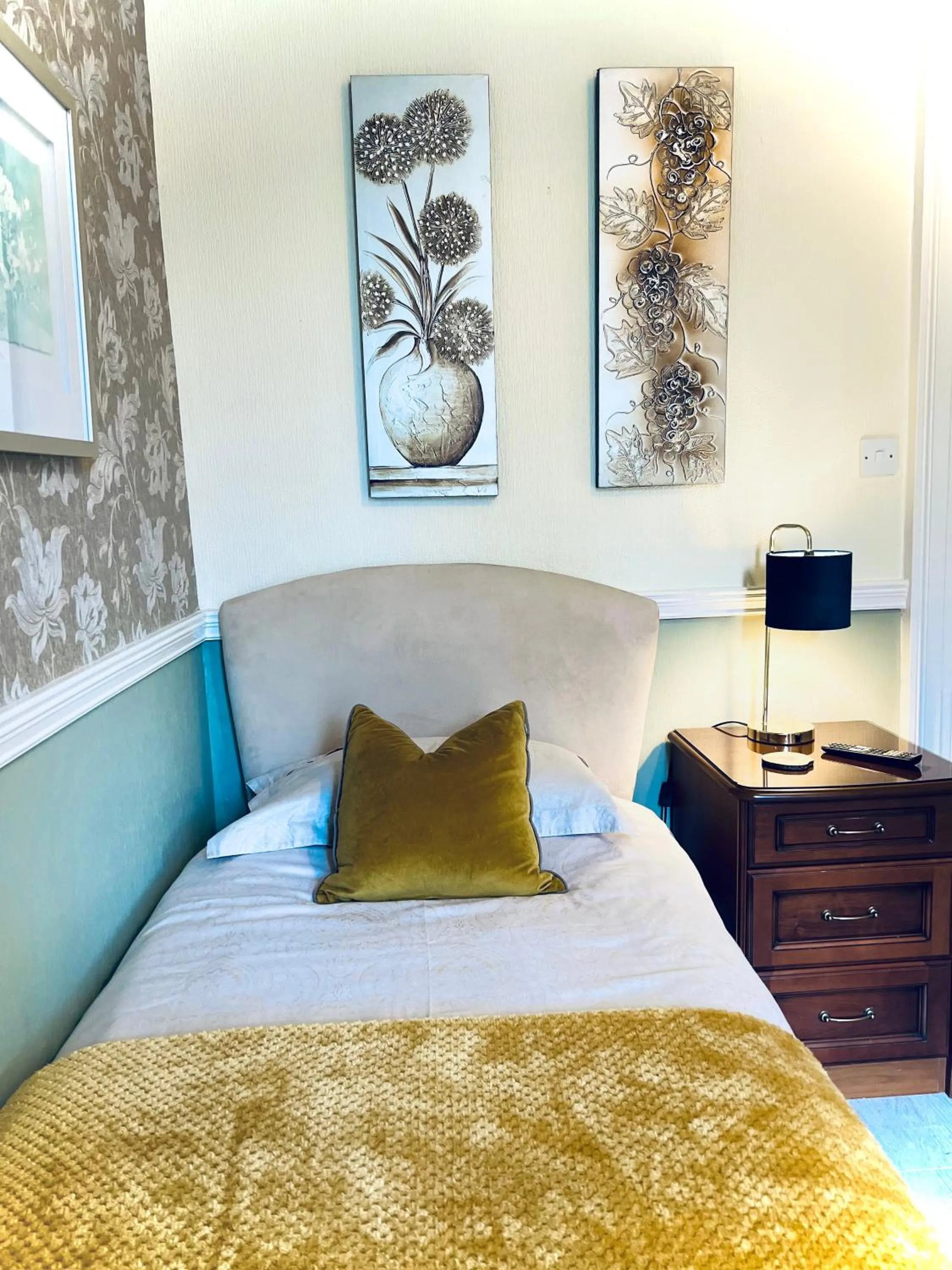 Bed in Ashleigh House