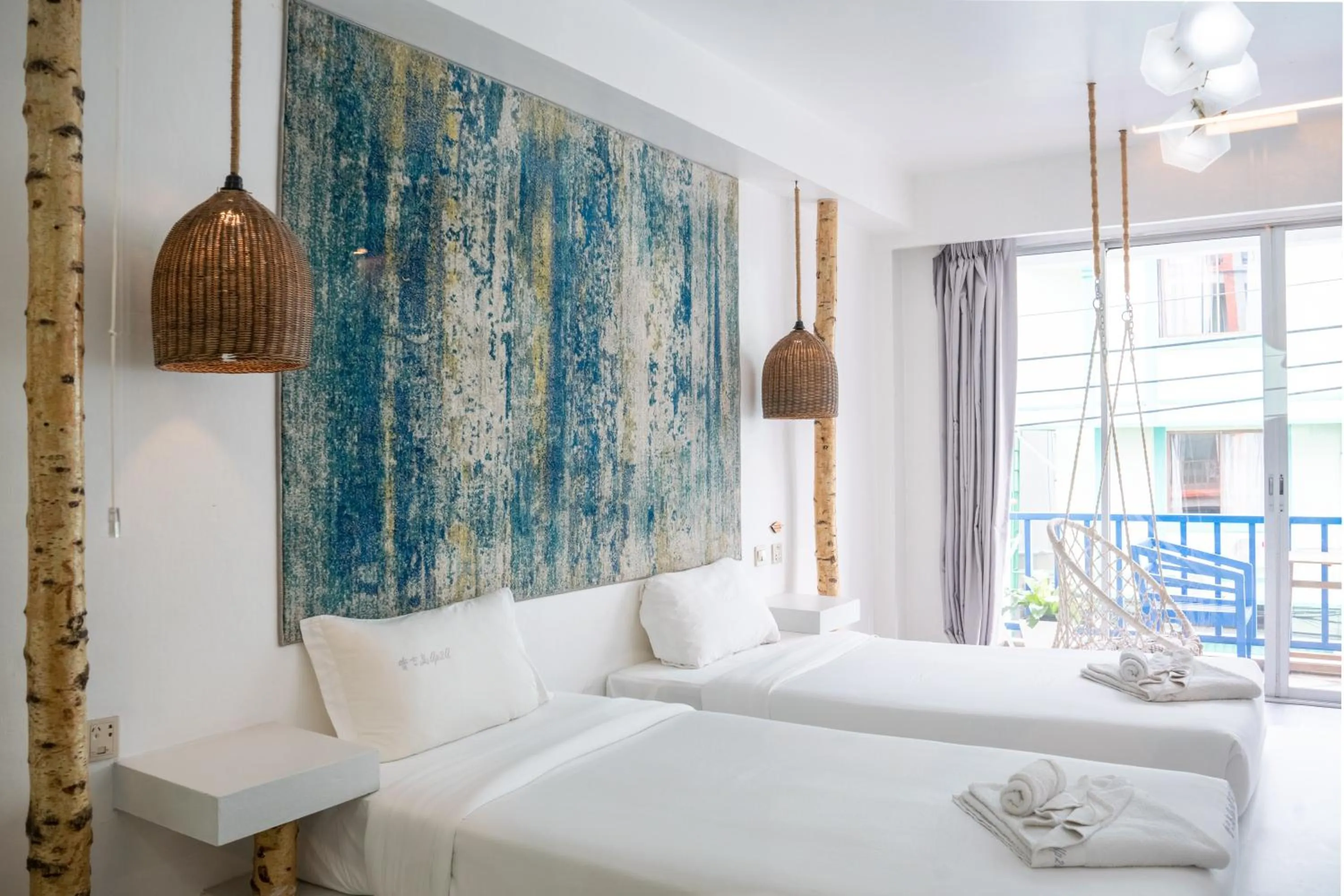 Photo of the whole room, Bed in Meow Cat Cafe & Hotel