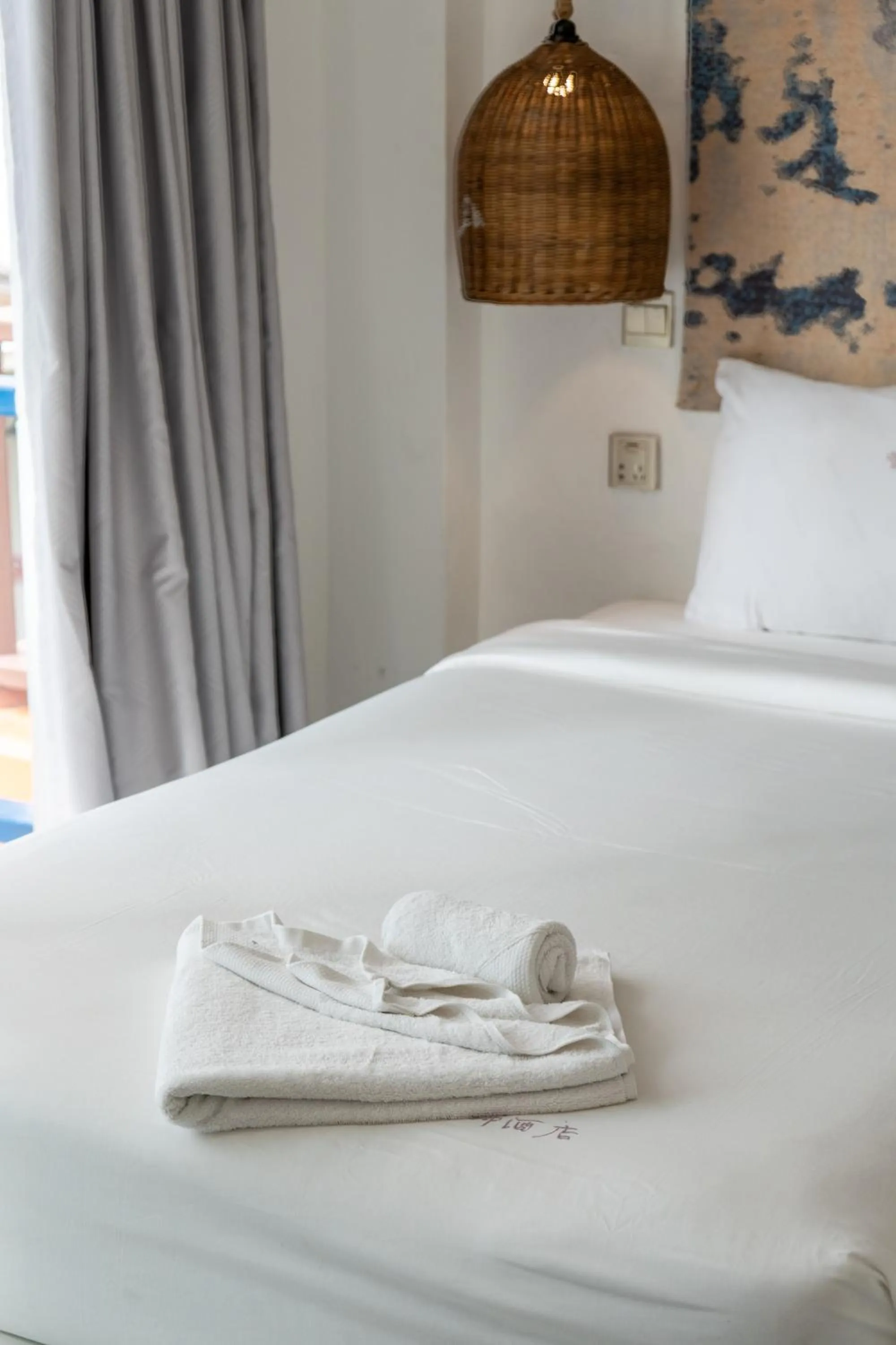 Bedroom, Bed in Meow Cat Cafe & Hotel