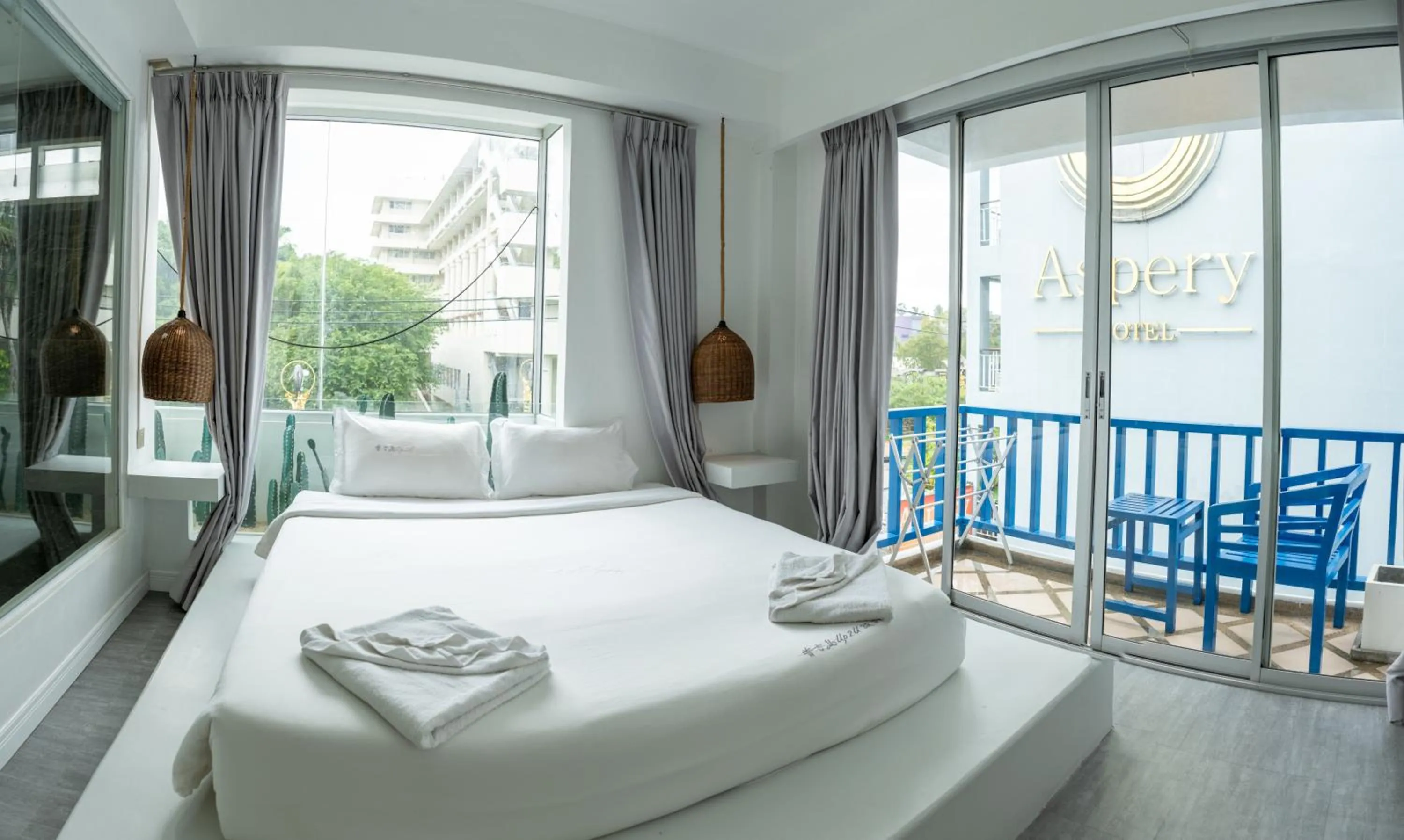 Bedroom, Bed in Meow Cat Cafe & Hotel