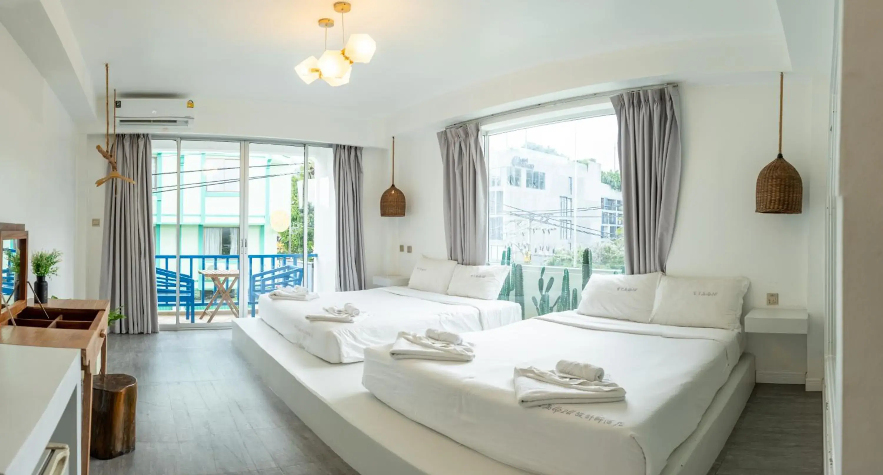 Standard Double or Twin Room with Balcony in Meow Cat Cafe & Hotel Standard Double or Twin Room with Balcony in Meow Cat Cafe & Hotel