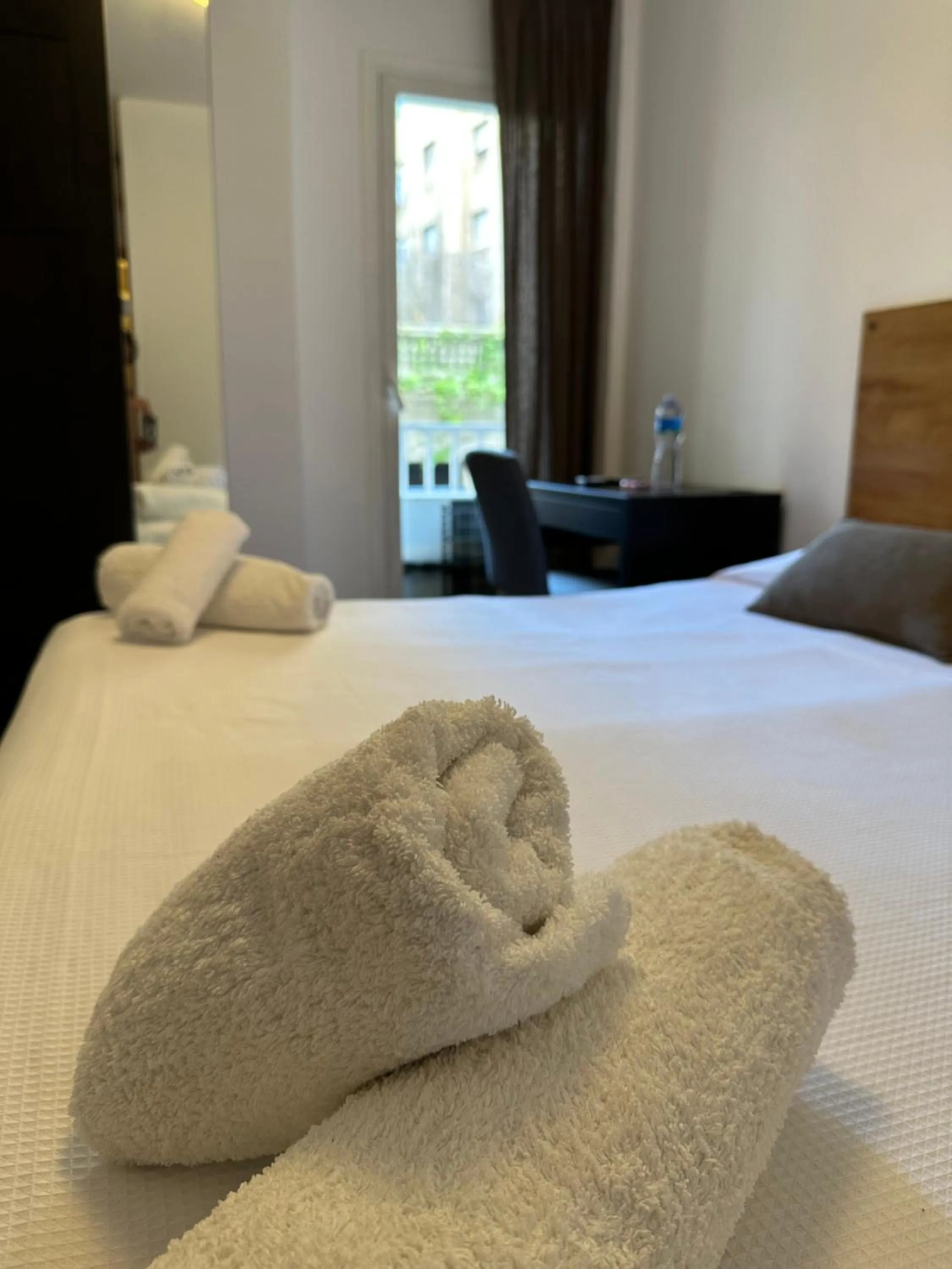 Bed in Hostal Alogar