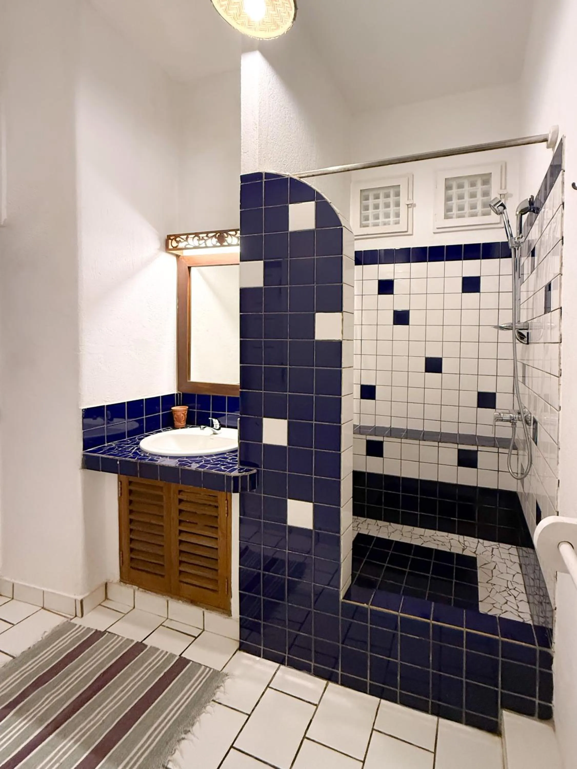 Shower in Palm villa Mirissa hotel&spa