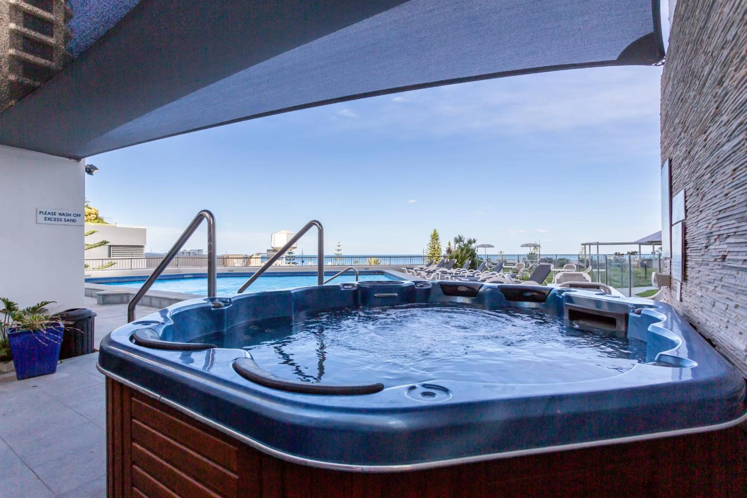 Spa and wellness centre/facilities in Oceanfront Family Apartment Pool & BBQ
