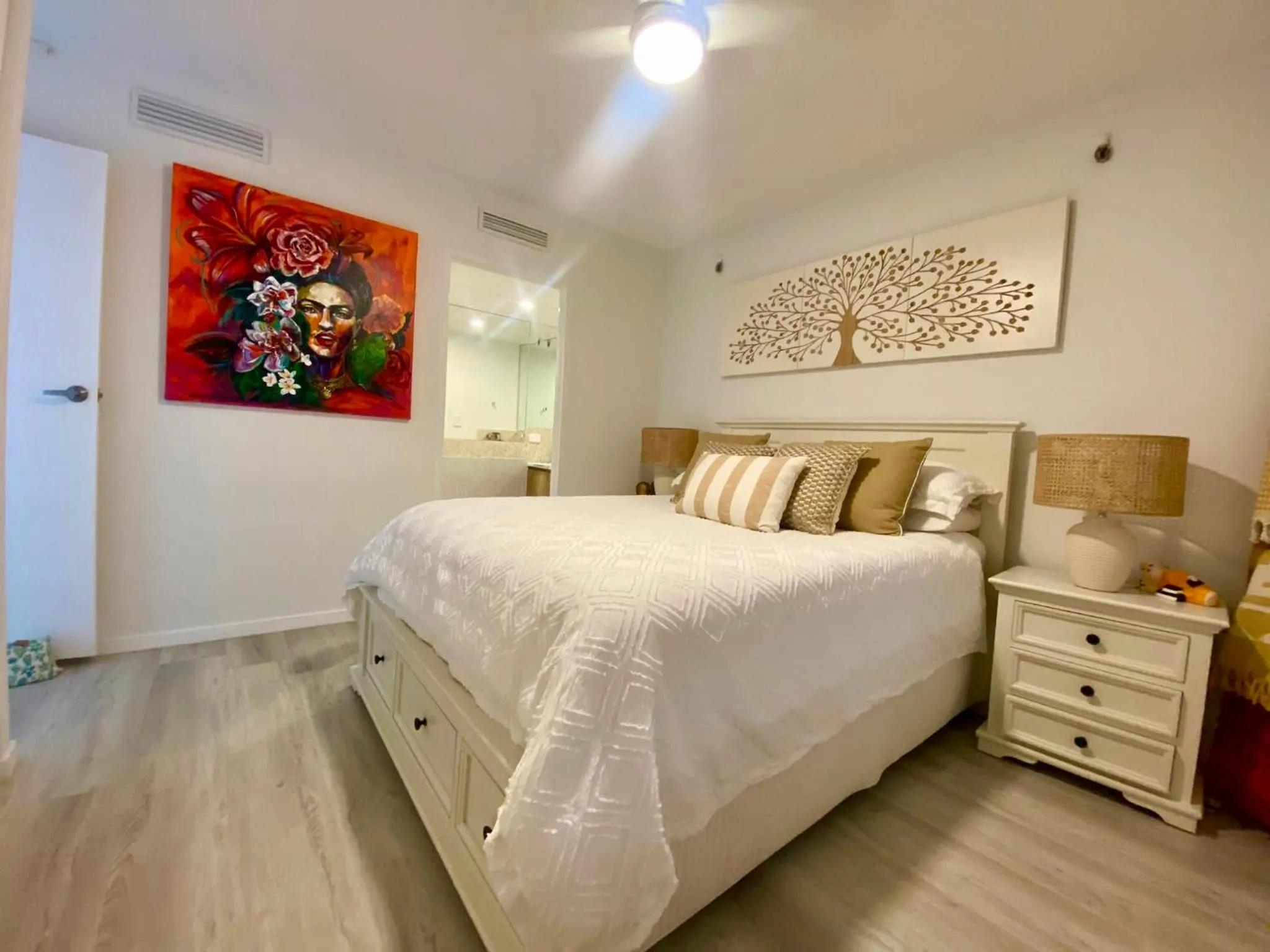 Bed in Oceanfront Family Apartment Pool & BBQ
