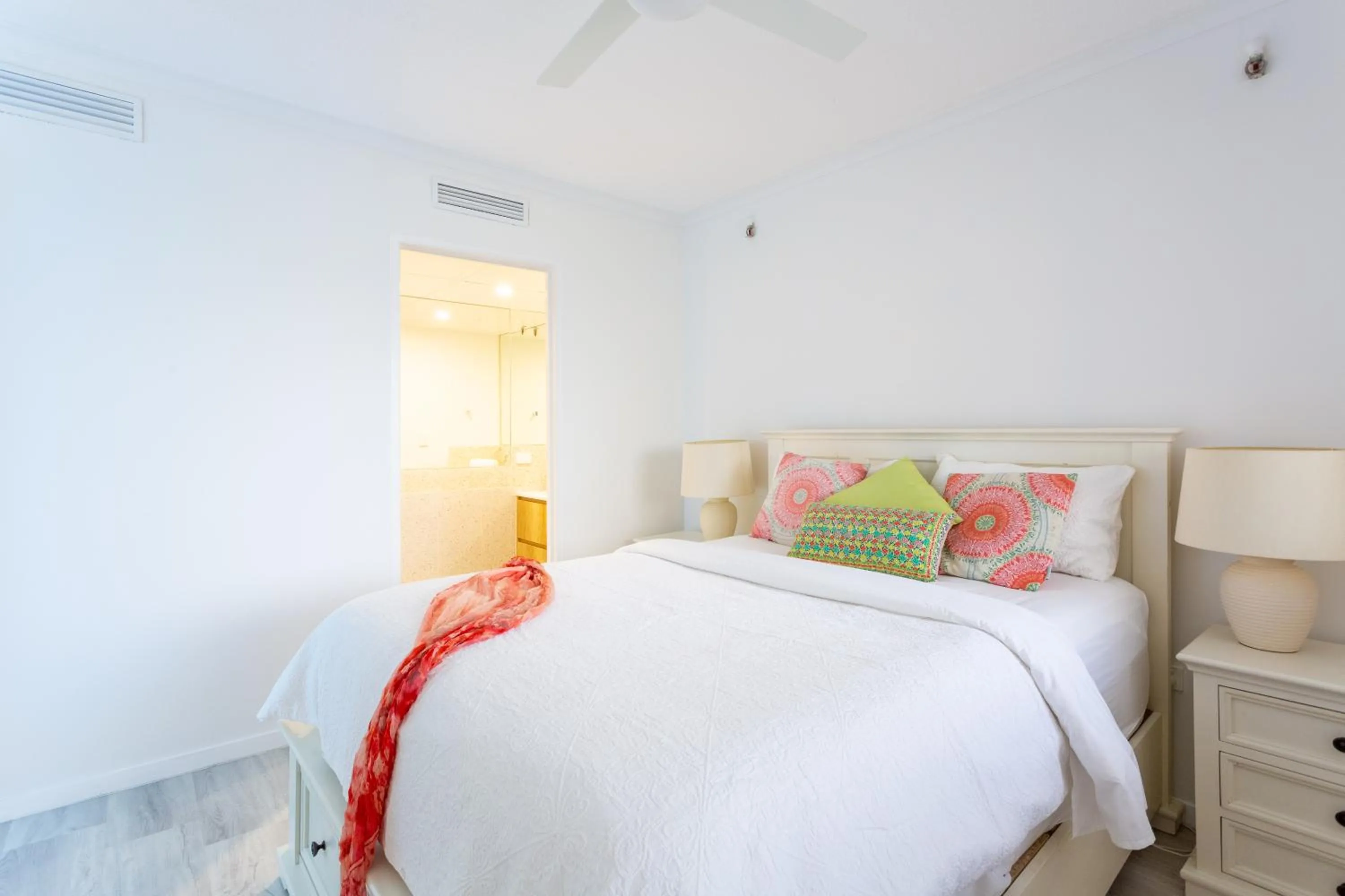 Bed in Oceanfront Family Apartment Pool & BBQ