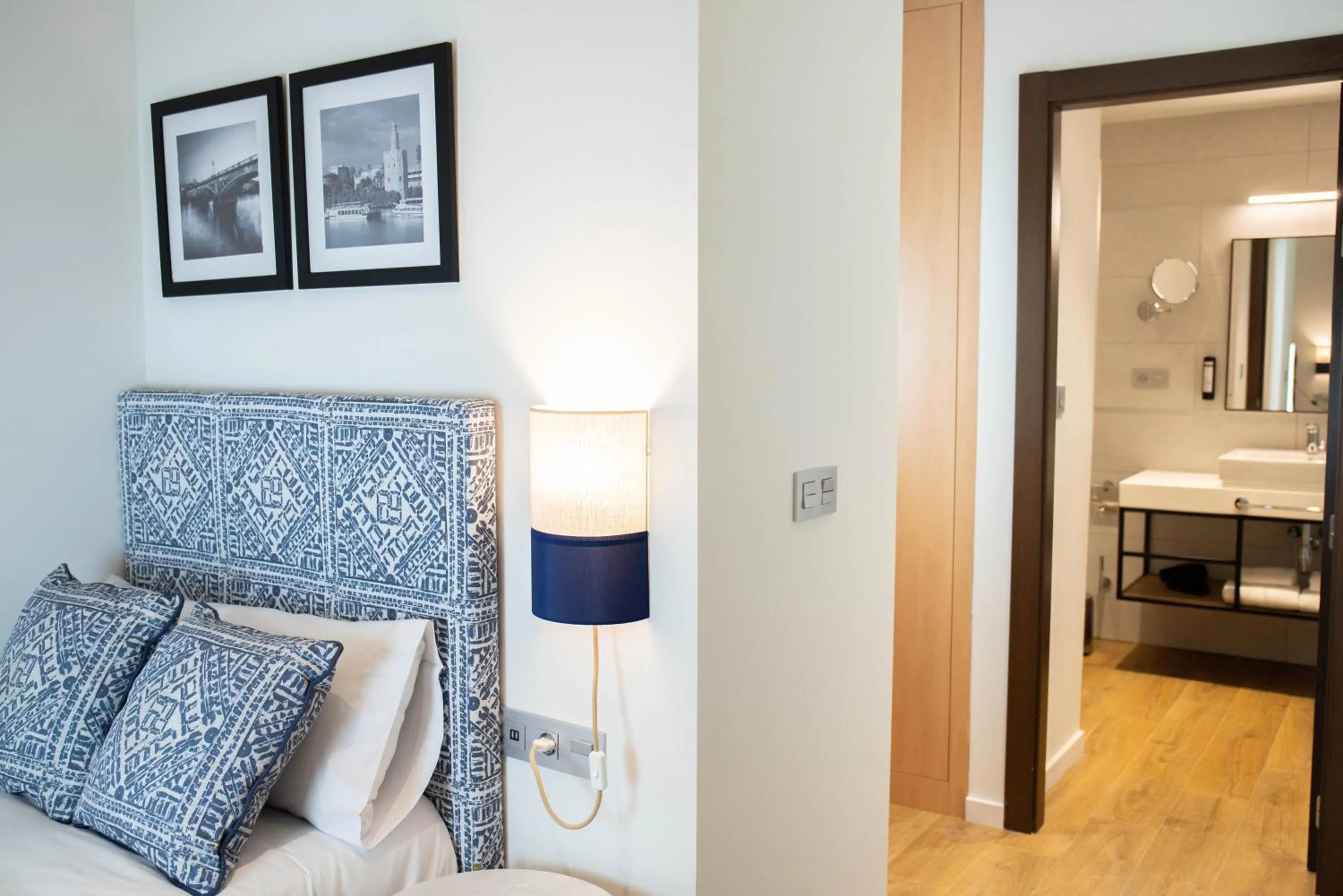 Bed in nQn Aparts & Suites Sevilla