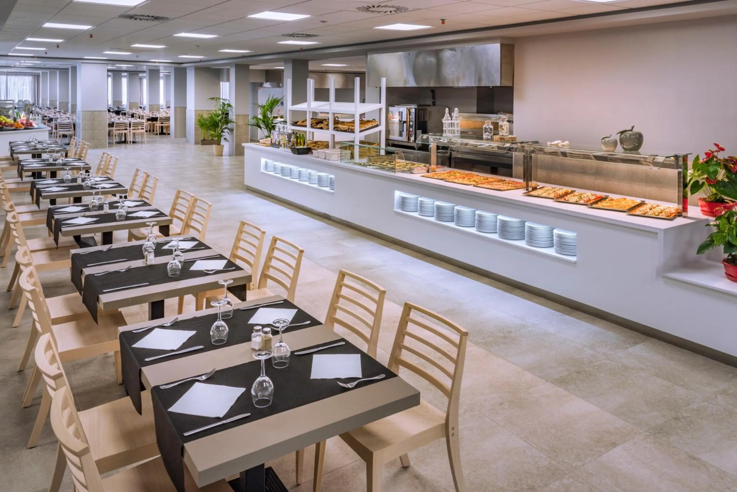 Restaurant/places to eat in Hotel Sorra Daurada Splash