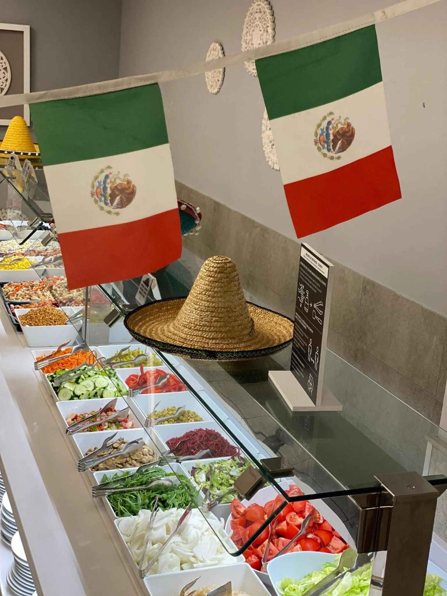 Food and drinks in Hotel Sorra Daurada Splash