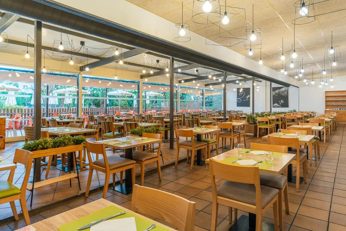 FERGUS Club Pineda Splash