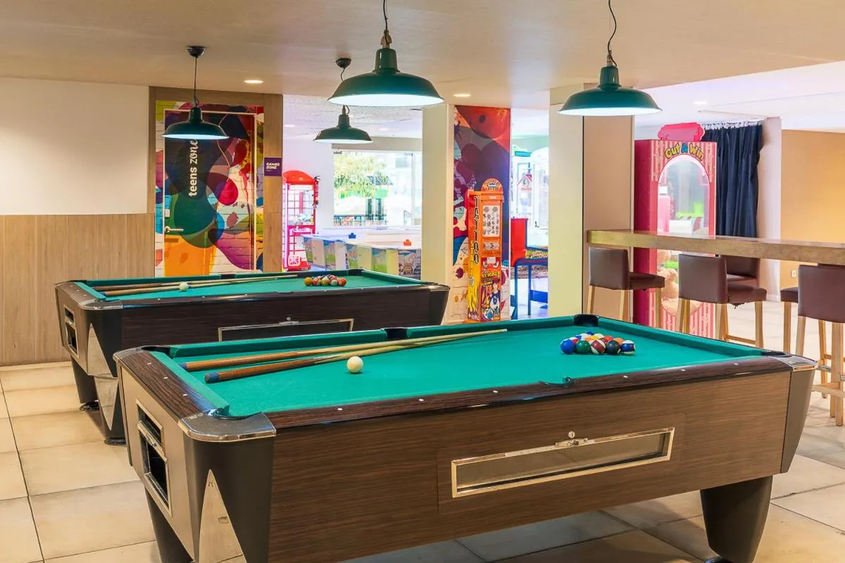 FERGUS Club Pineda Splash