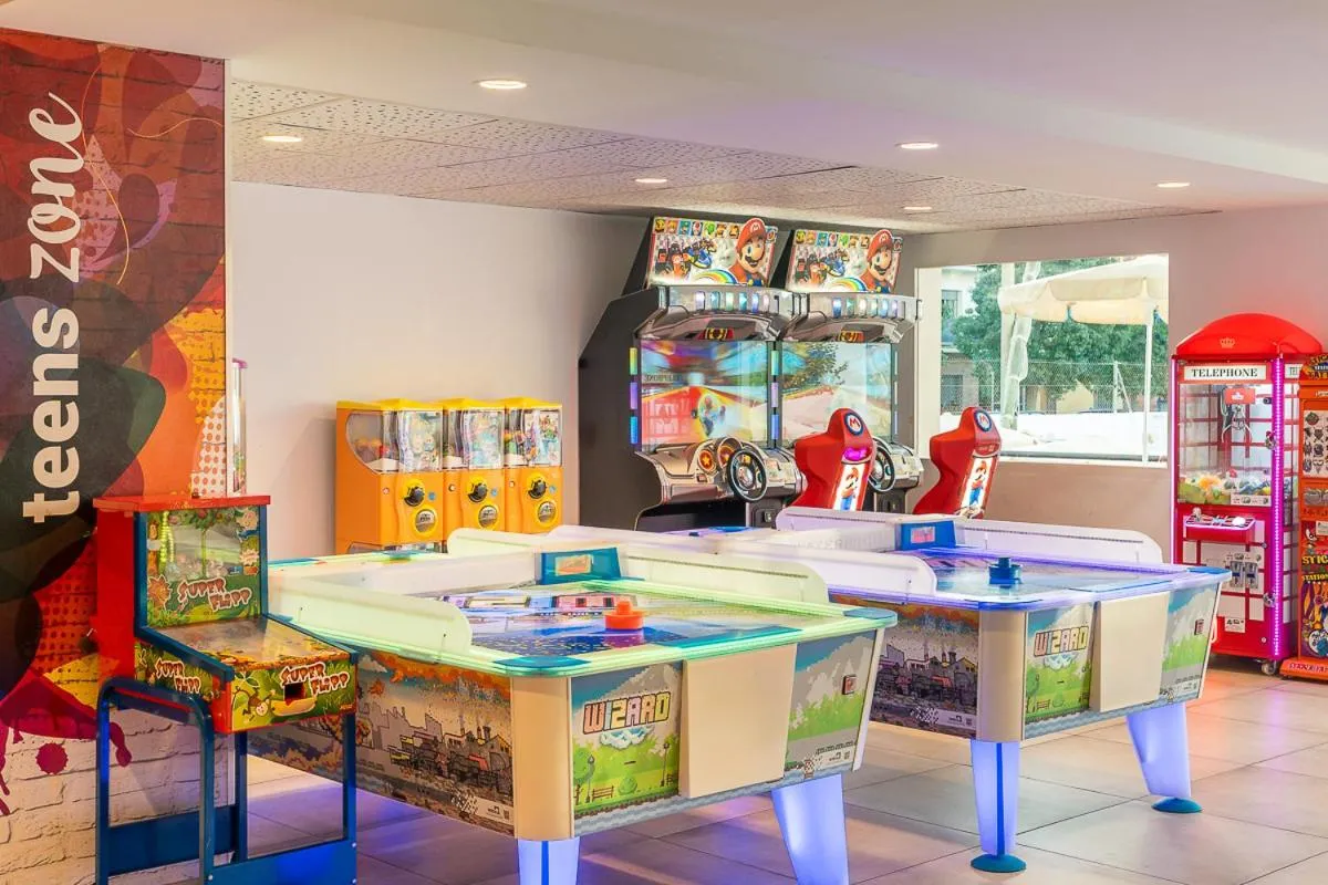 FERGUS Club Pineda Splash