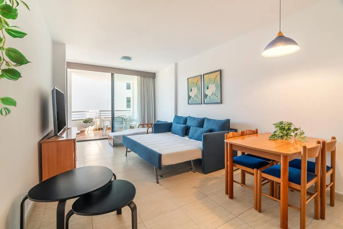 Bed in FERGUS Club Pineda Splash