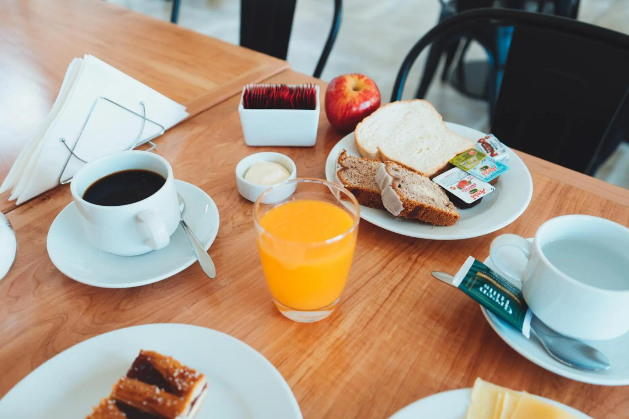 Buffet breakfast in Destino Calafate