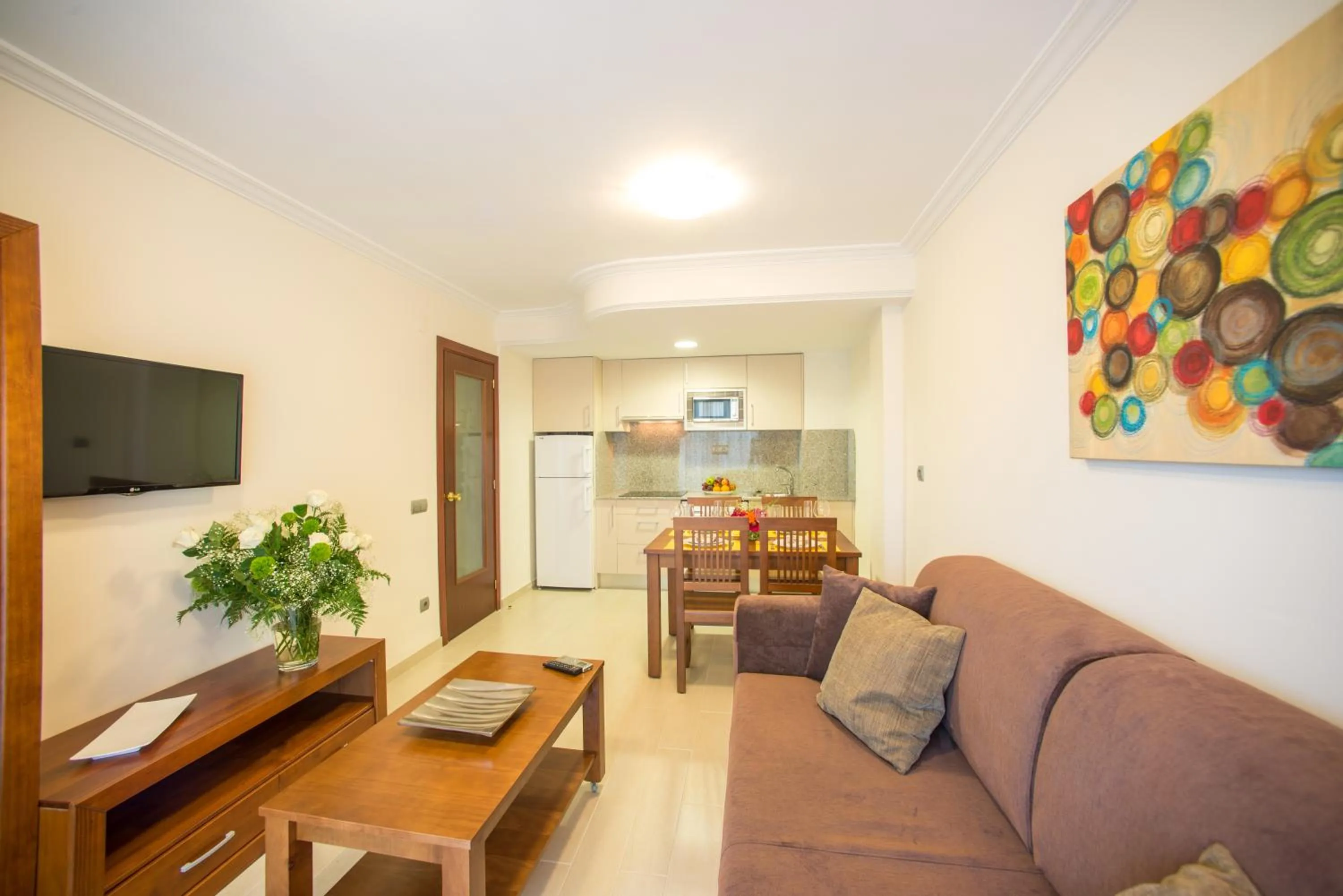 TV and multimedia in Ona Jardines Paraisol