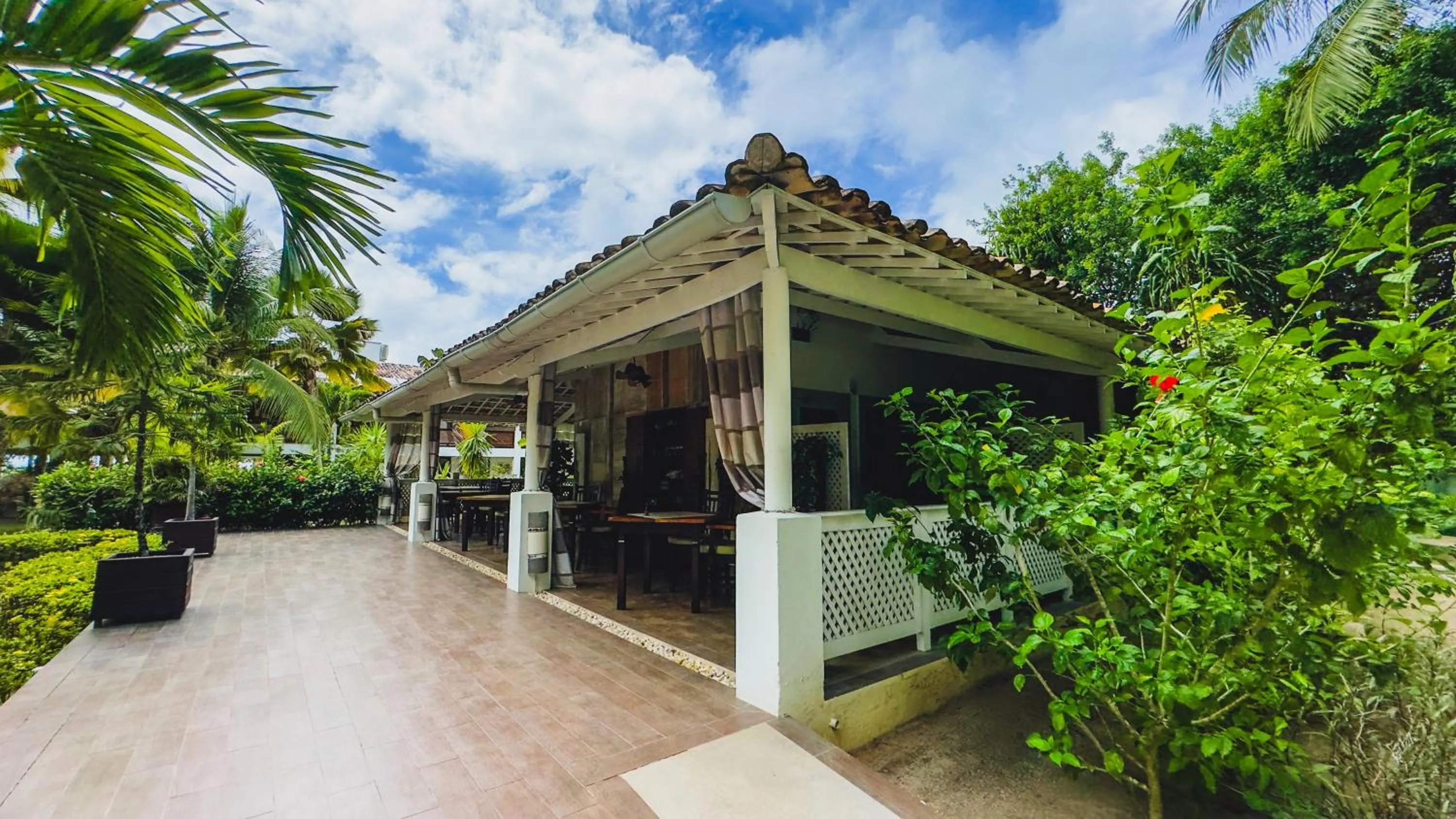 Property building in CASA ACAYU