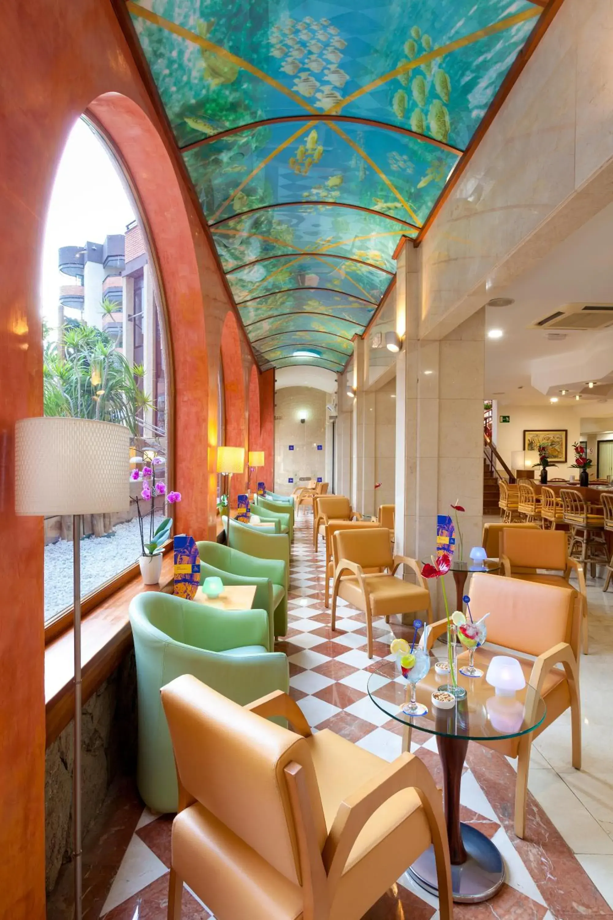 Lounge or bar in MUR Neptuno Gran Canaria - Adults Only Lounge or bar in MUR Neptuno Gran Canaria - Adults Only