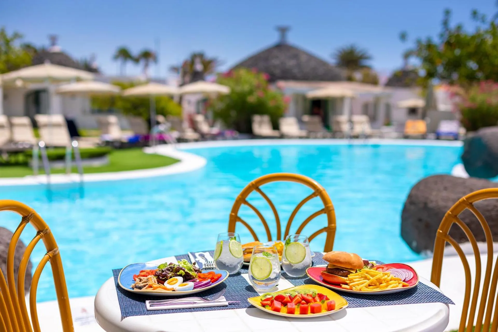 Restaurant/places to eat in MUR Bungalows Parque Romantico