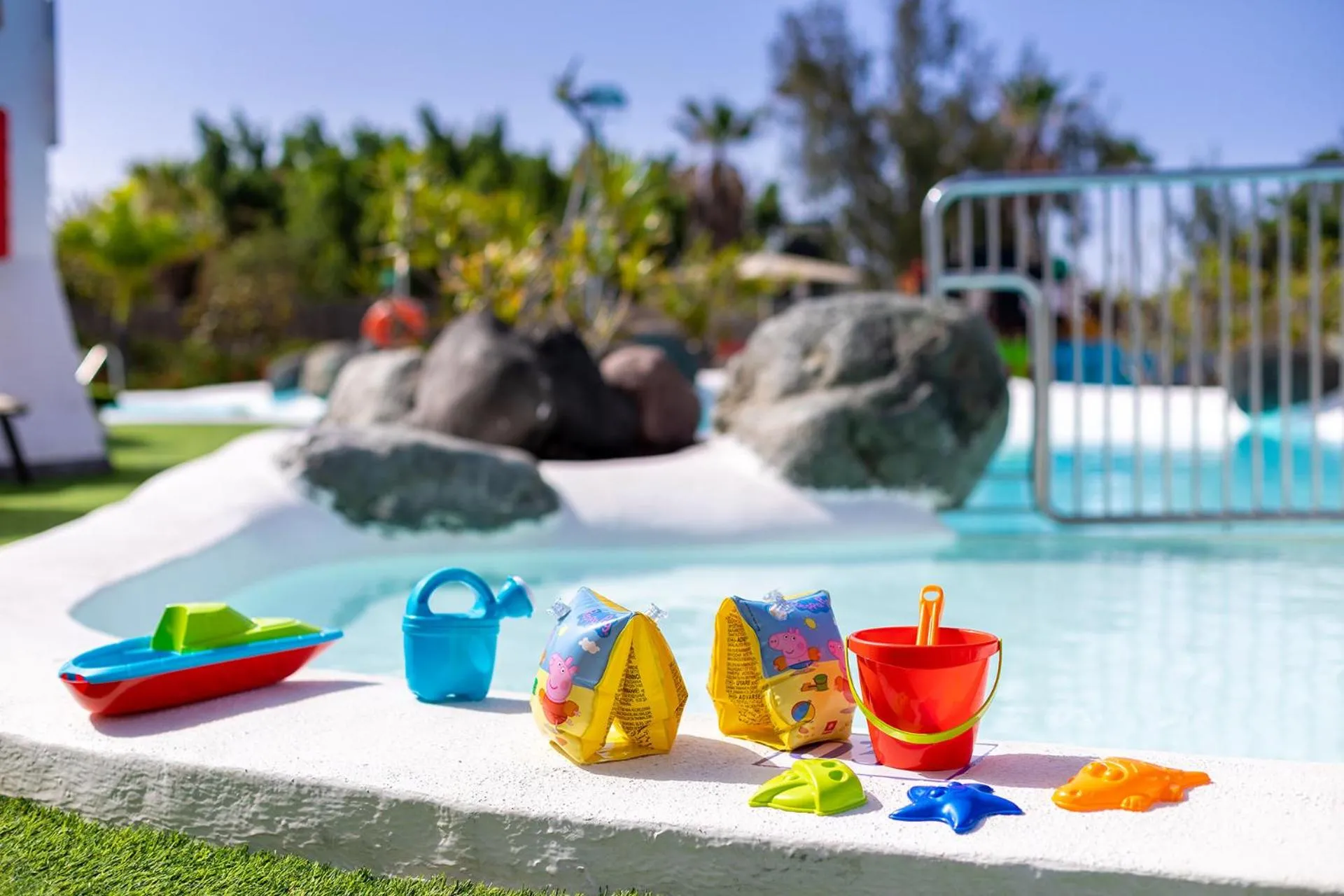 Children play ground in MUR Bungalows Parque Romantico