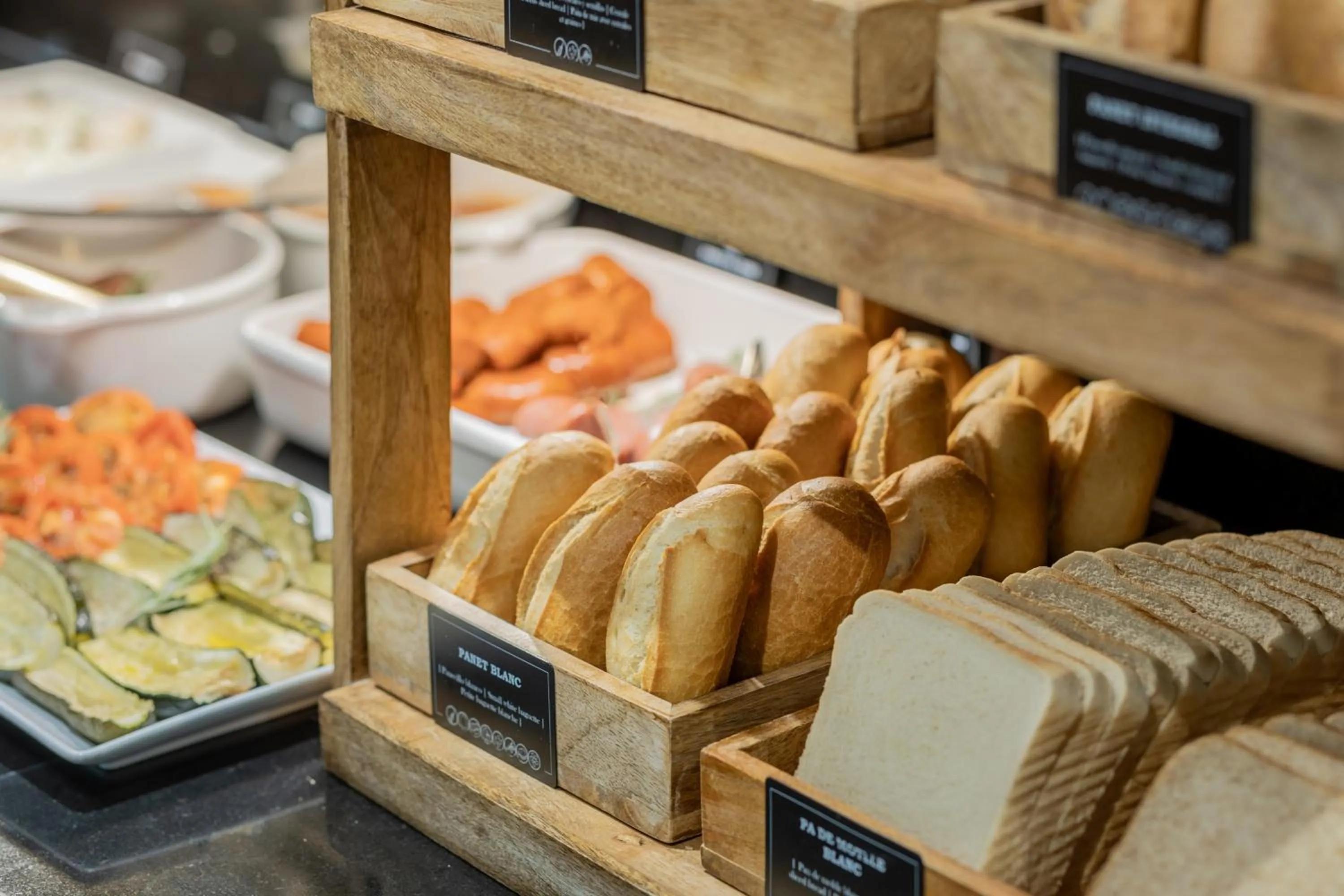 Breakfast in Hotel del Mar