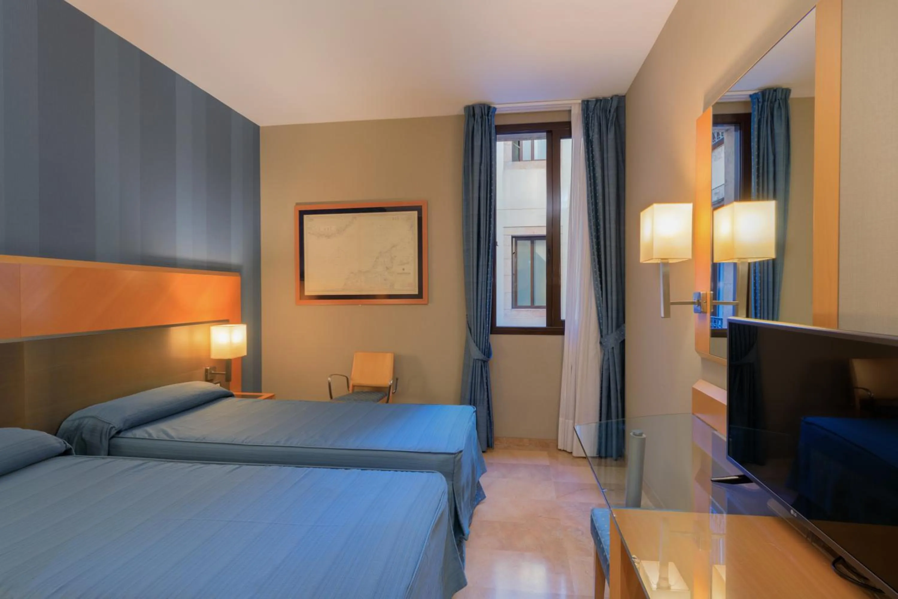 Bedroom, Bed in Hotel del Mar