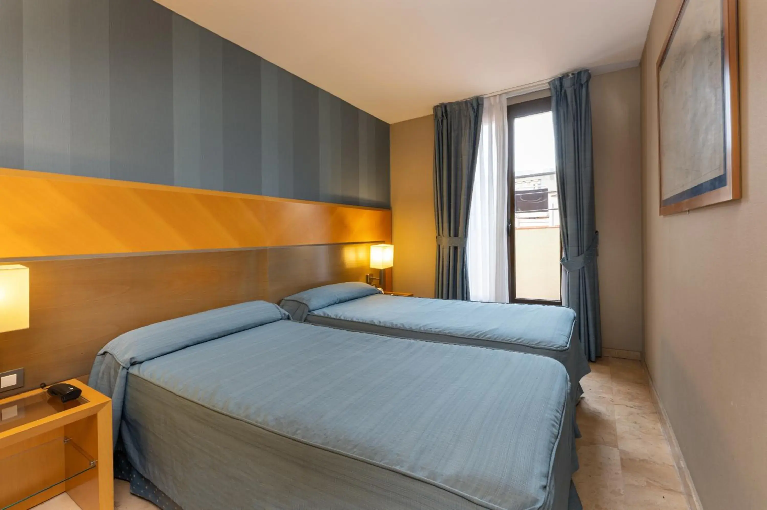 Bedroom, Bed in Hotel del Mar Bedroom, Bed in Hotel del Mar