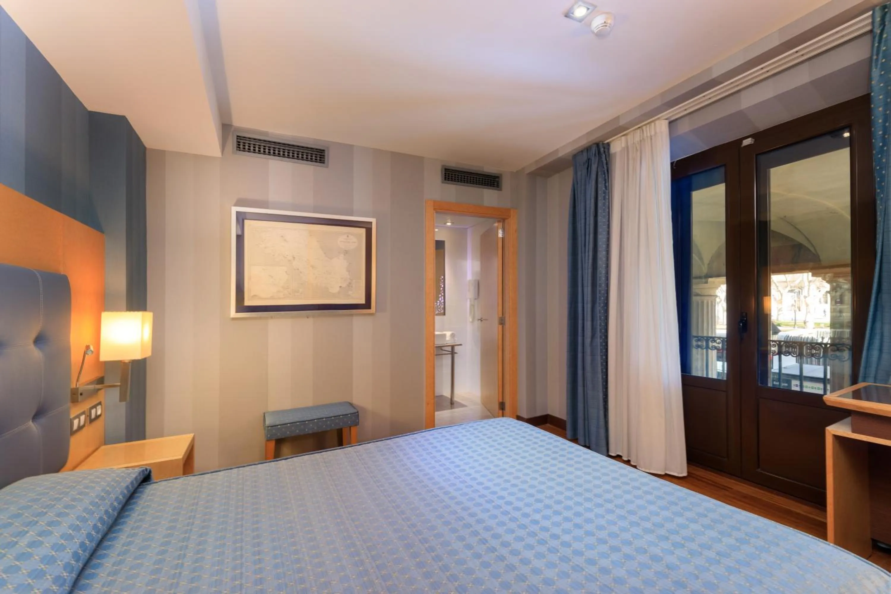 Bedroom, Bed in Hotel del Mar