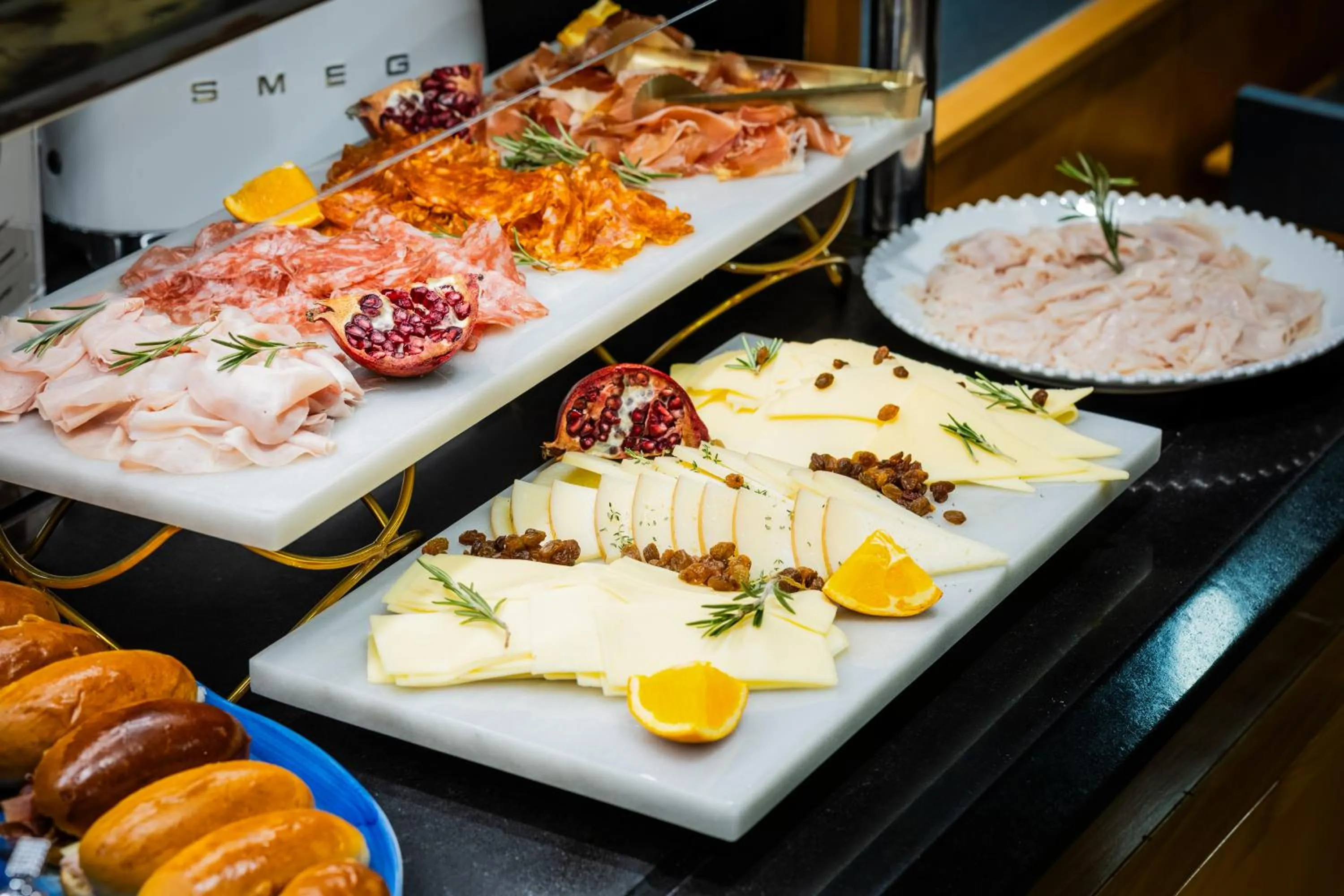 Buffet breakfast in Hotel del Mar