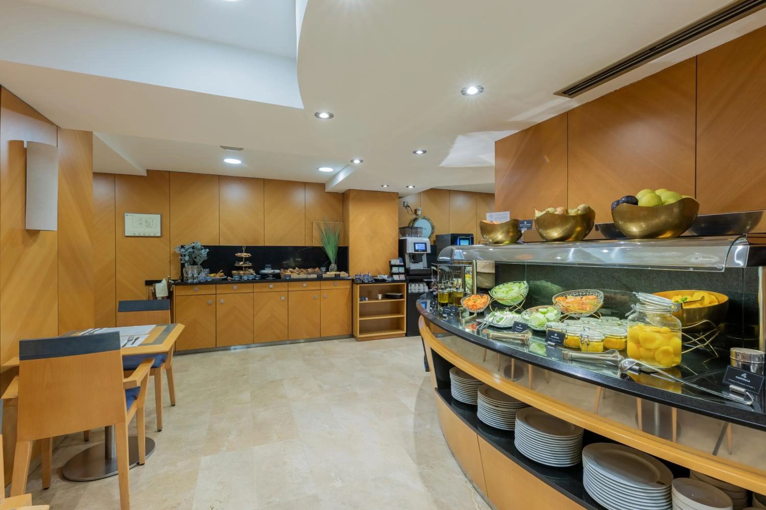 Buffet breakfast in Hotel del Mar