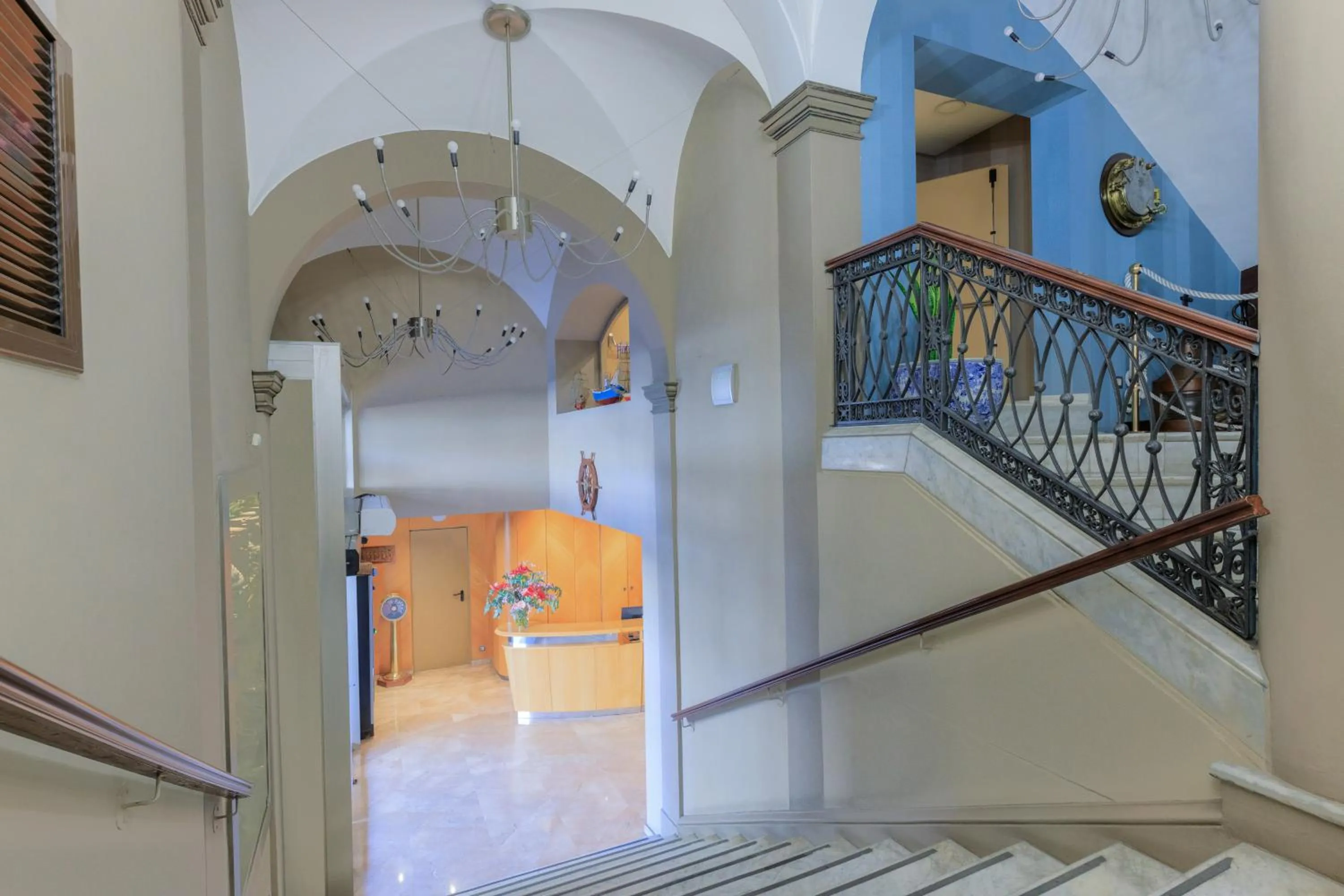 Property building in Hotel del Mar