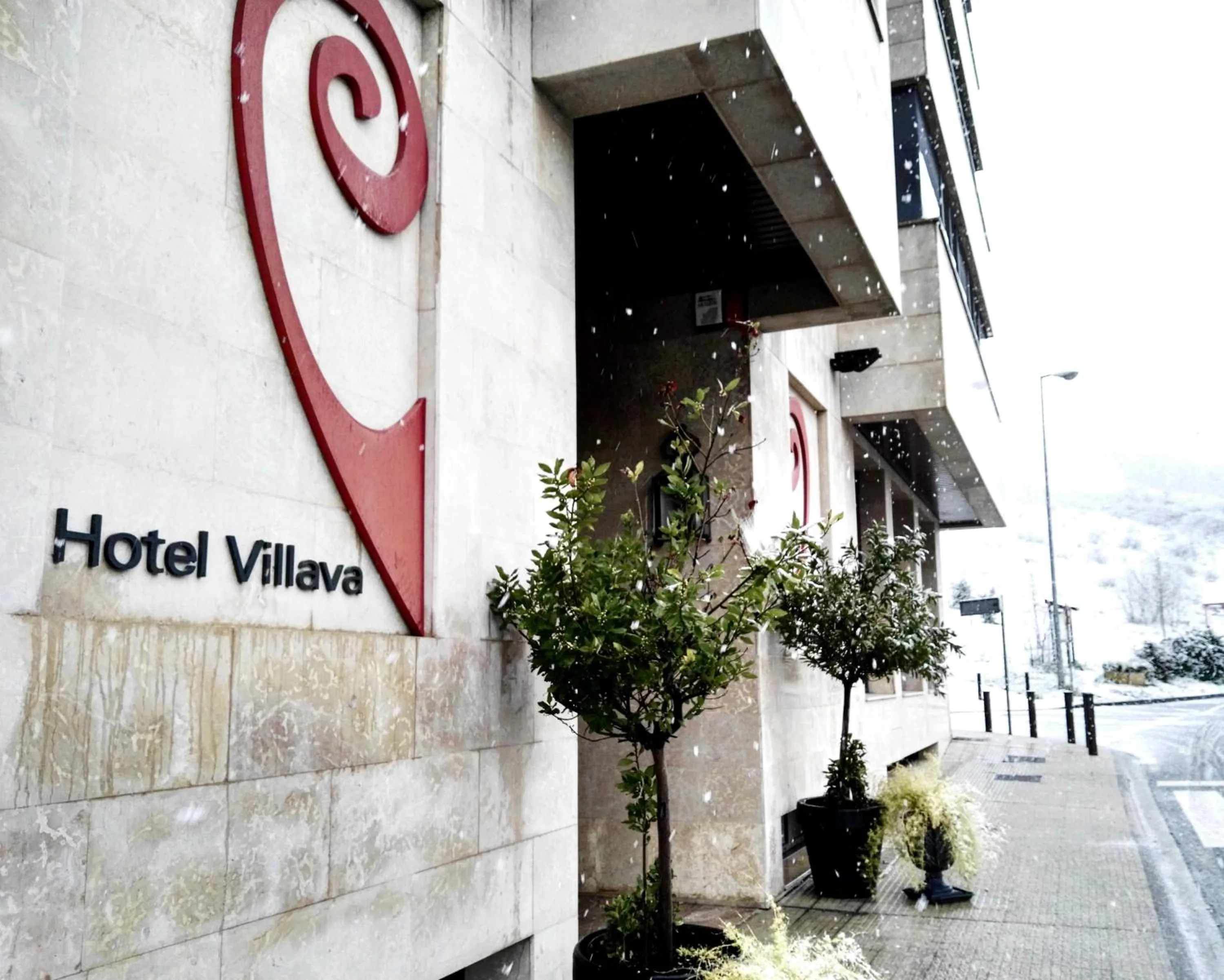 Facade/entrance in Hotel Pamplona Villava