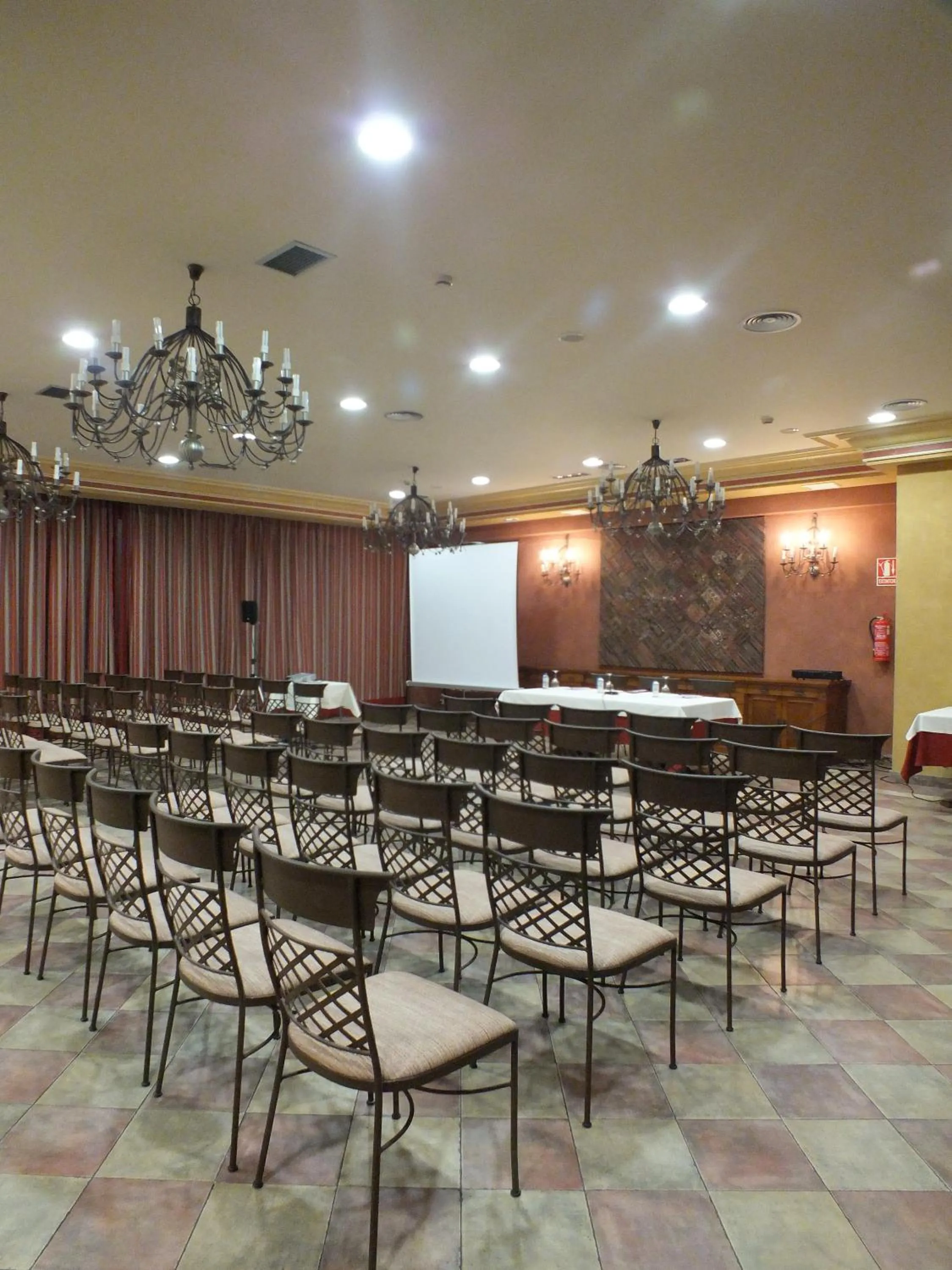 Business facilities in Hotel Pamplona Villava
