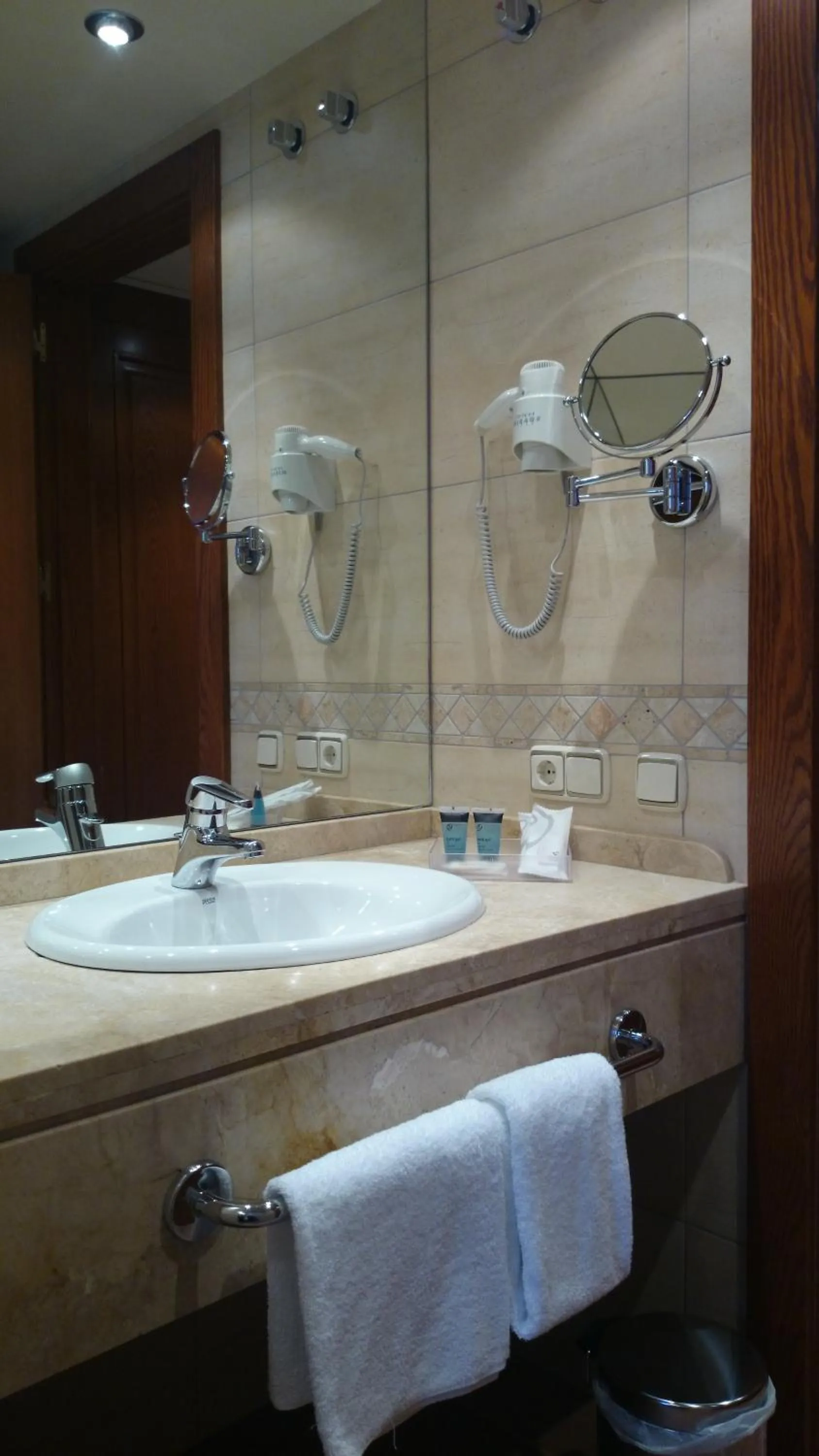 Bathroom in Hotel Pamplona Villava