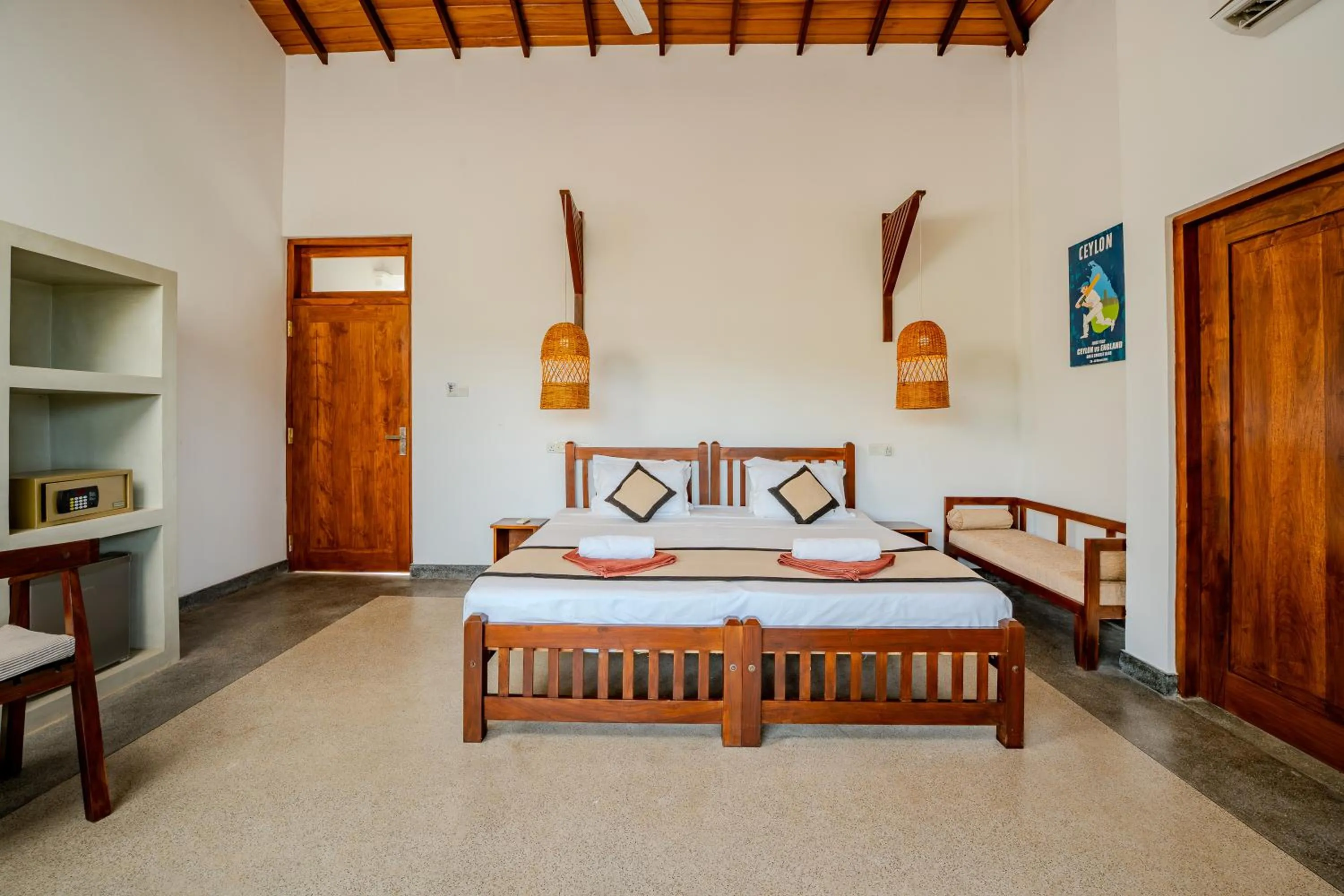 Bedroom, Bed in Serenity Boutique - Unawatuna
