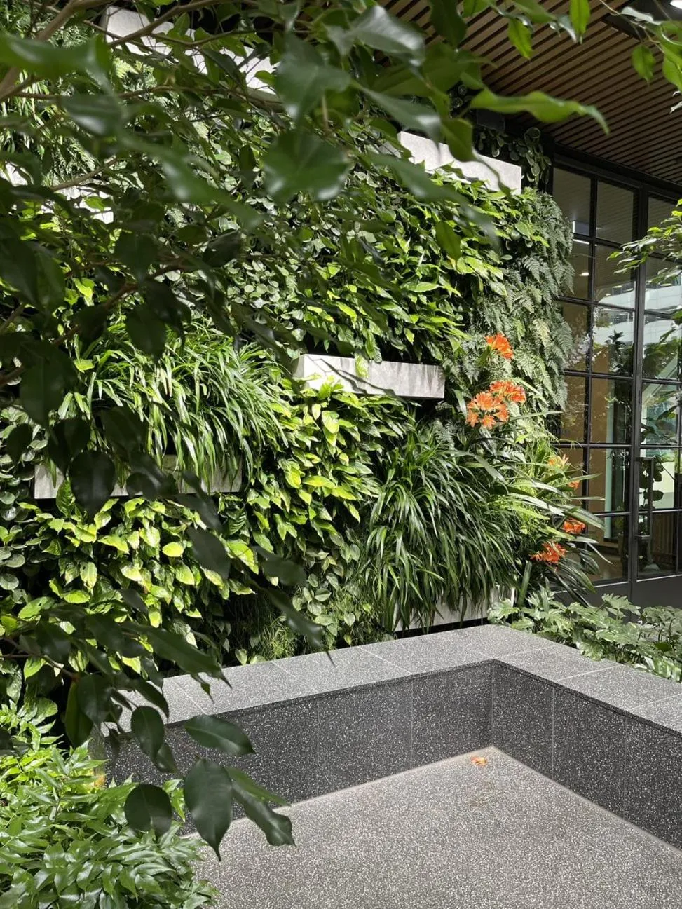 Garden in Paragon Apartments by CLLIX