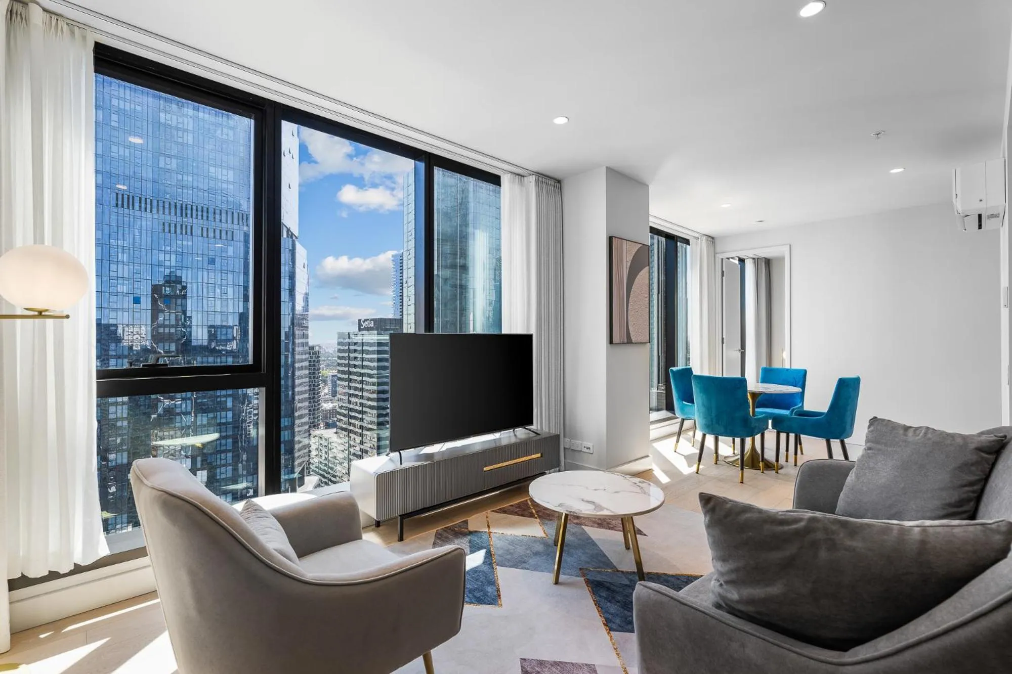 TV and multimedia in Paragon Apartments by CLLIX