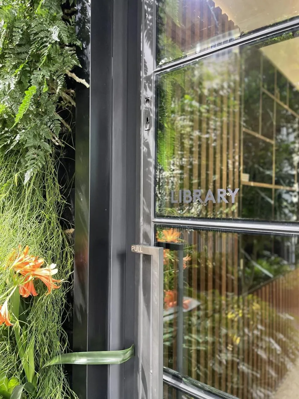 Garden in Paragon Apartments by CLLIX