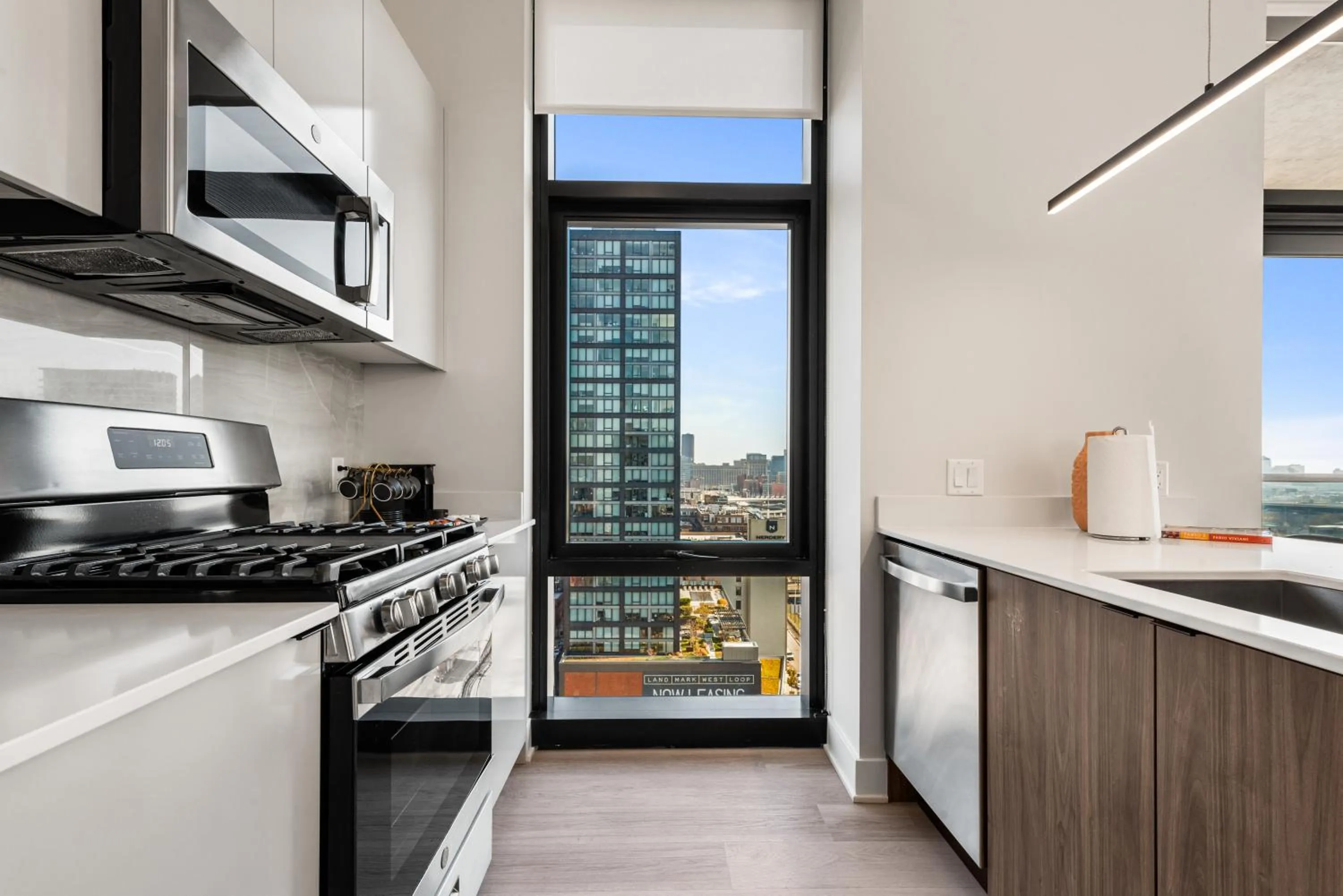 Kitchen or kitchenette in Avra Stylish Apartments Prime West Loop Location Near Union Park