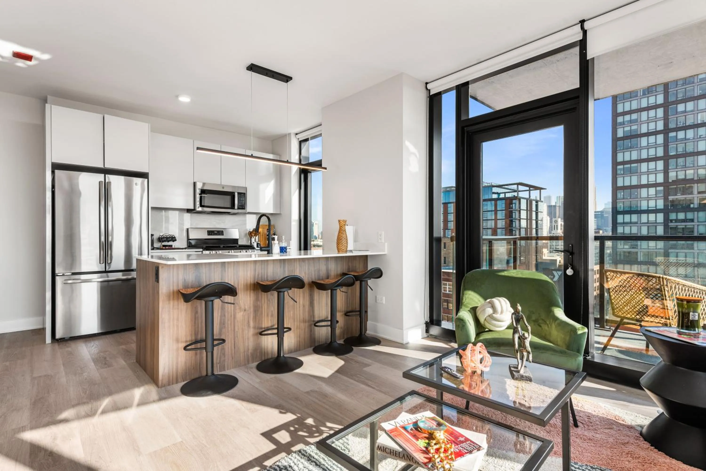Kitchen or kitchenette in Avra Stylish Apartments Prime West Loop Location Near Union Park