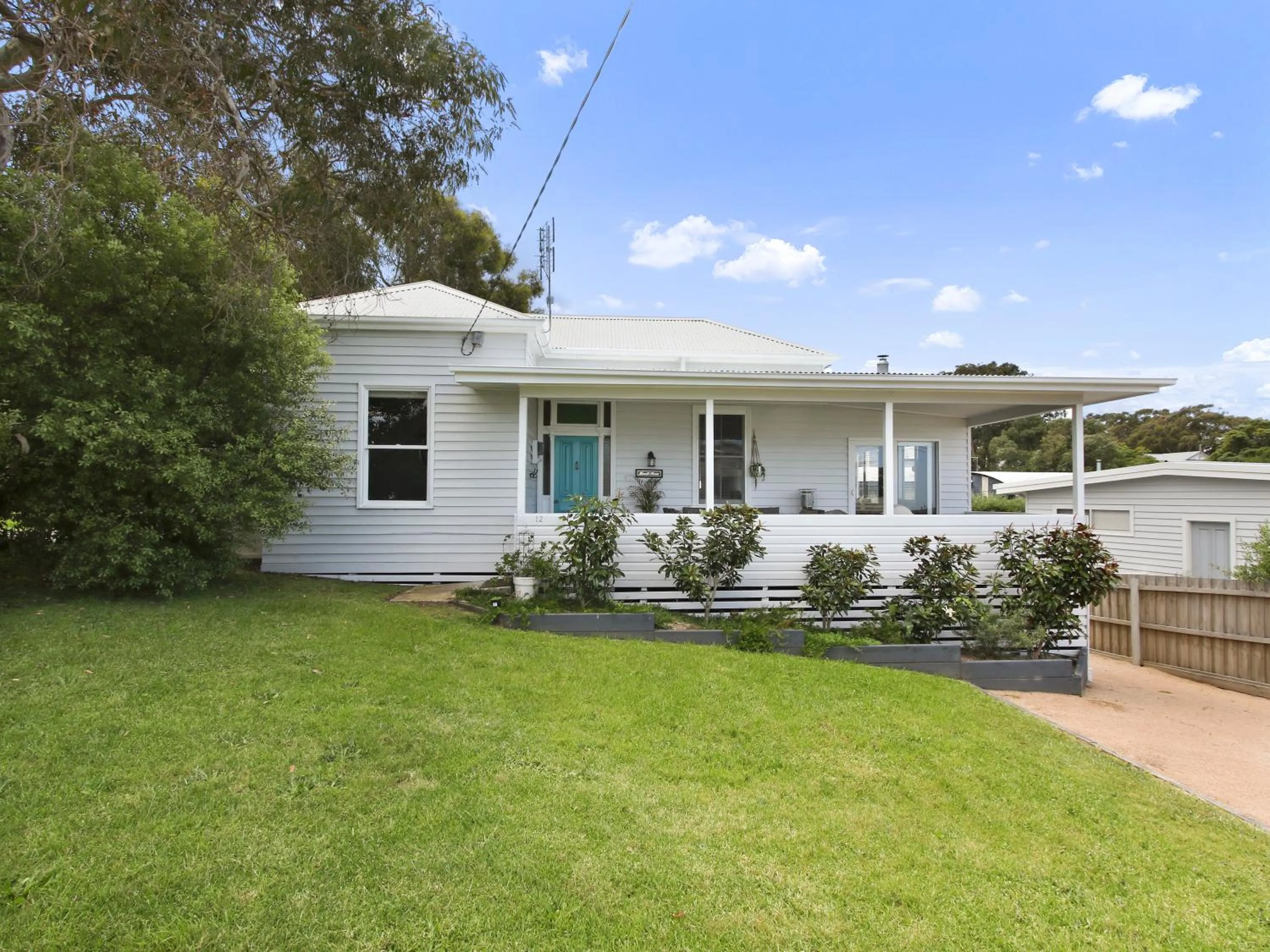 Howitt House - Central Metung Village Retreat