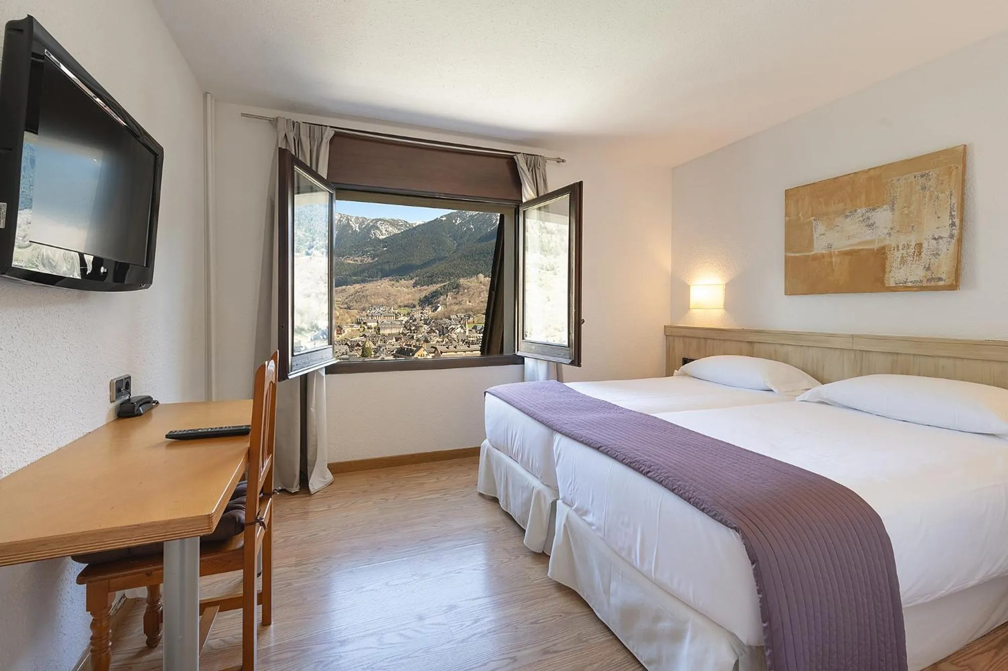 Bed in Hotel Blu Aran