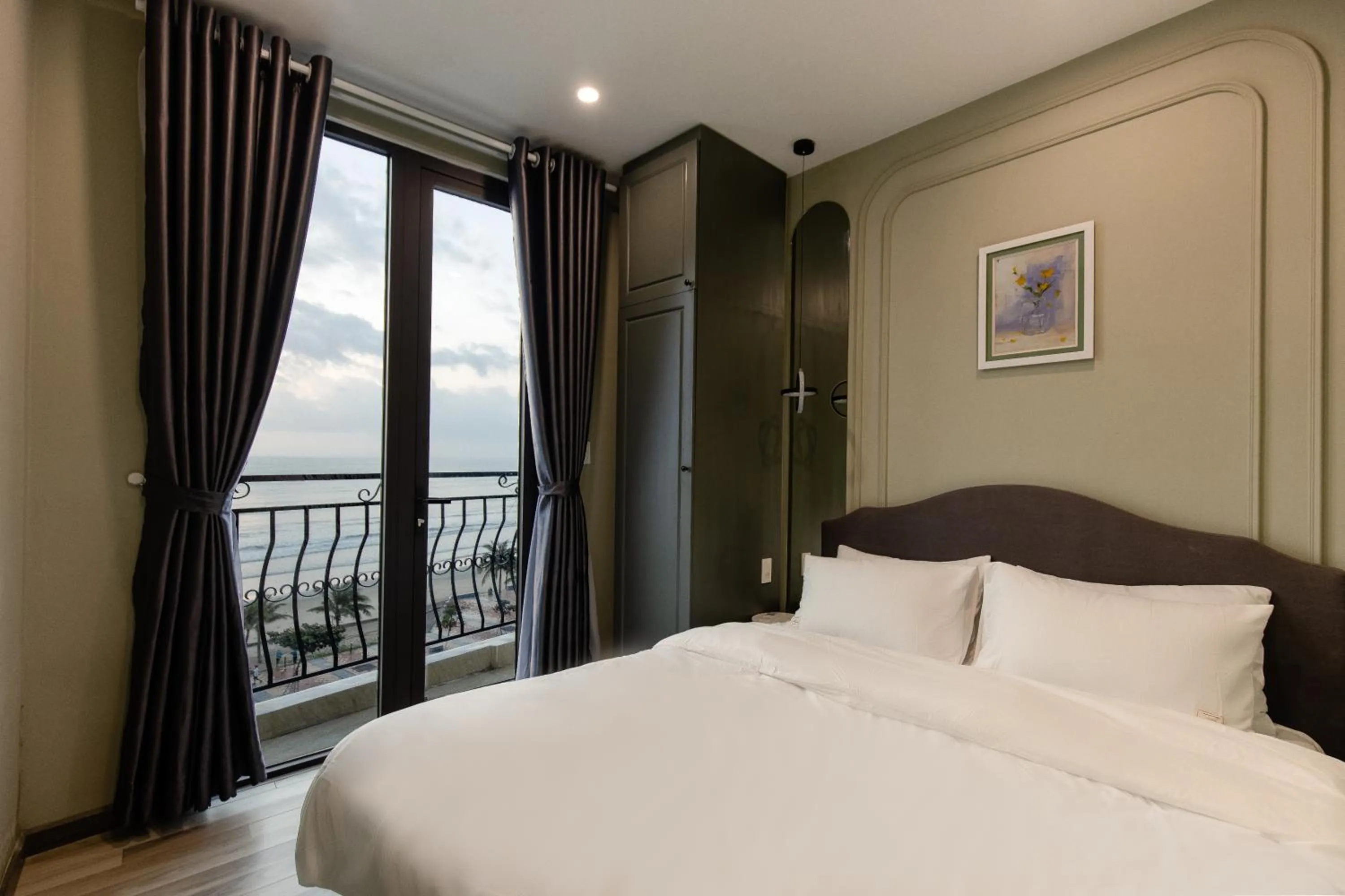 Bedroom, Bed in Mercury Beach DaNang