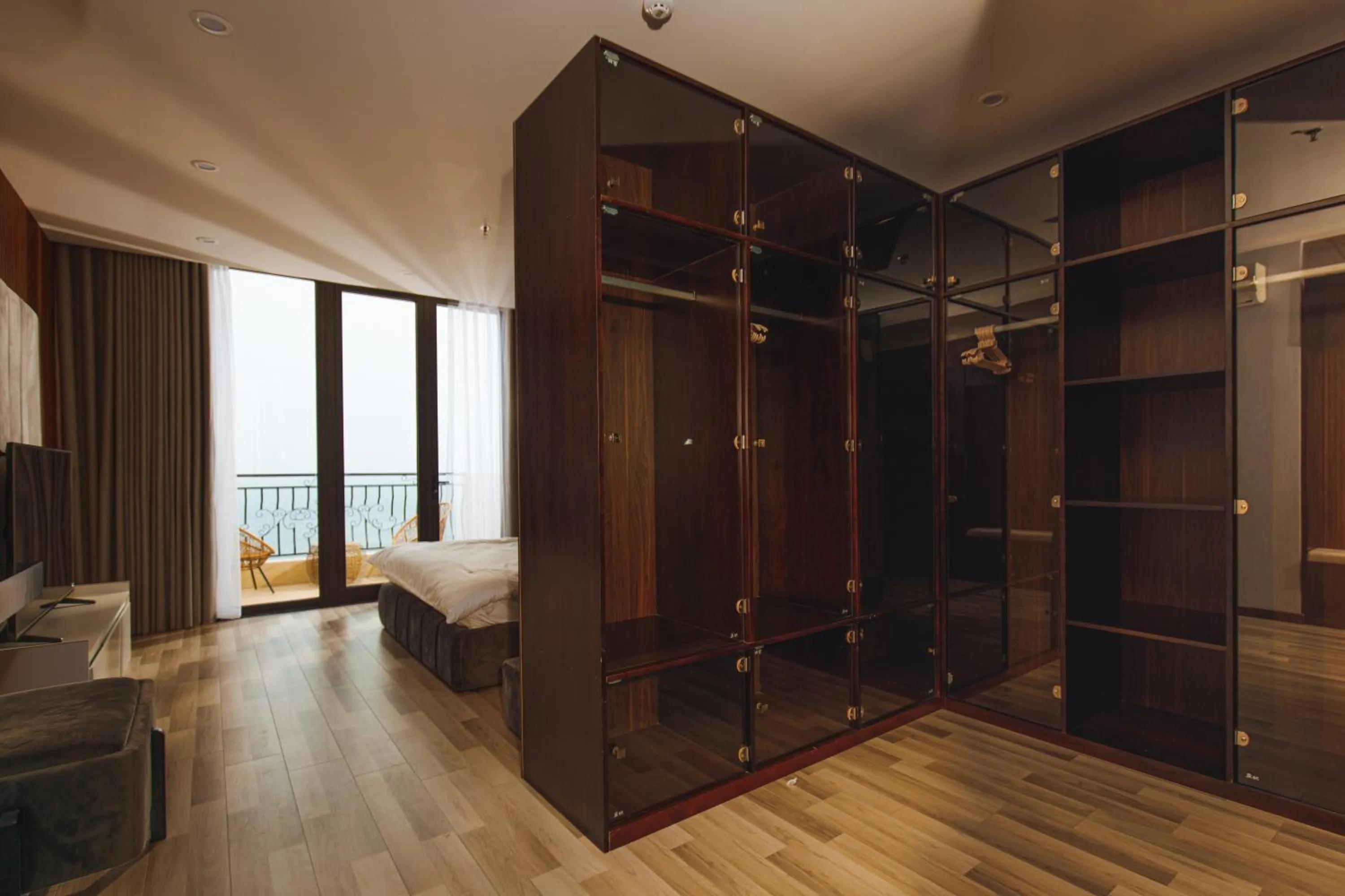 Photo of the whole room, Bed in Mercury Beach DaNang