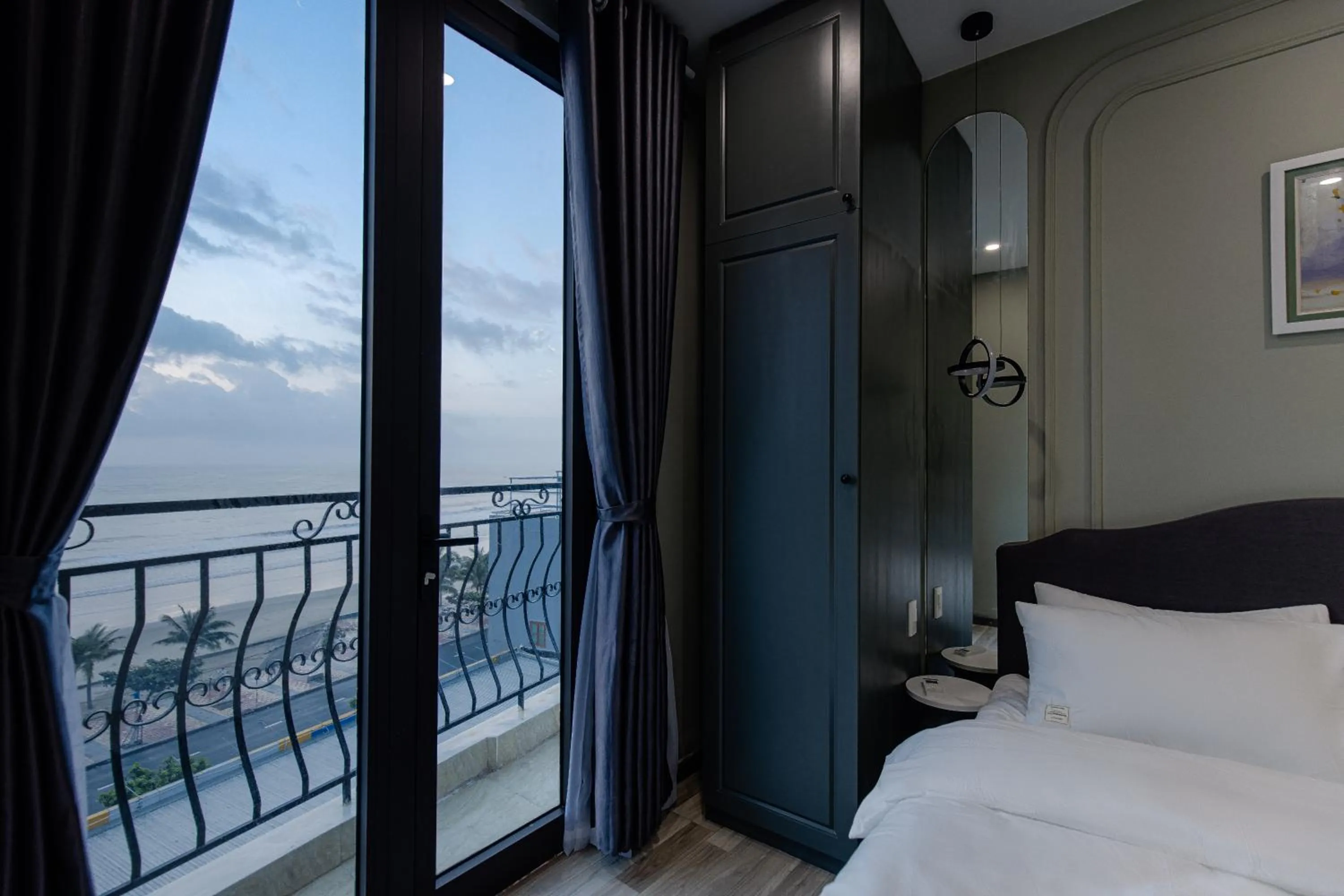 Bedroom, Bed in Mercury Beach DaNang