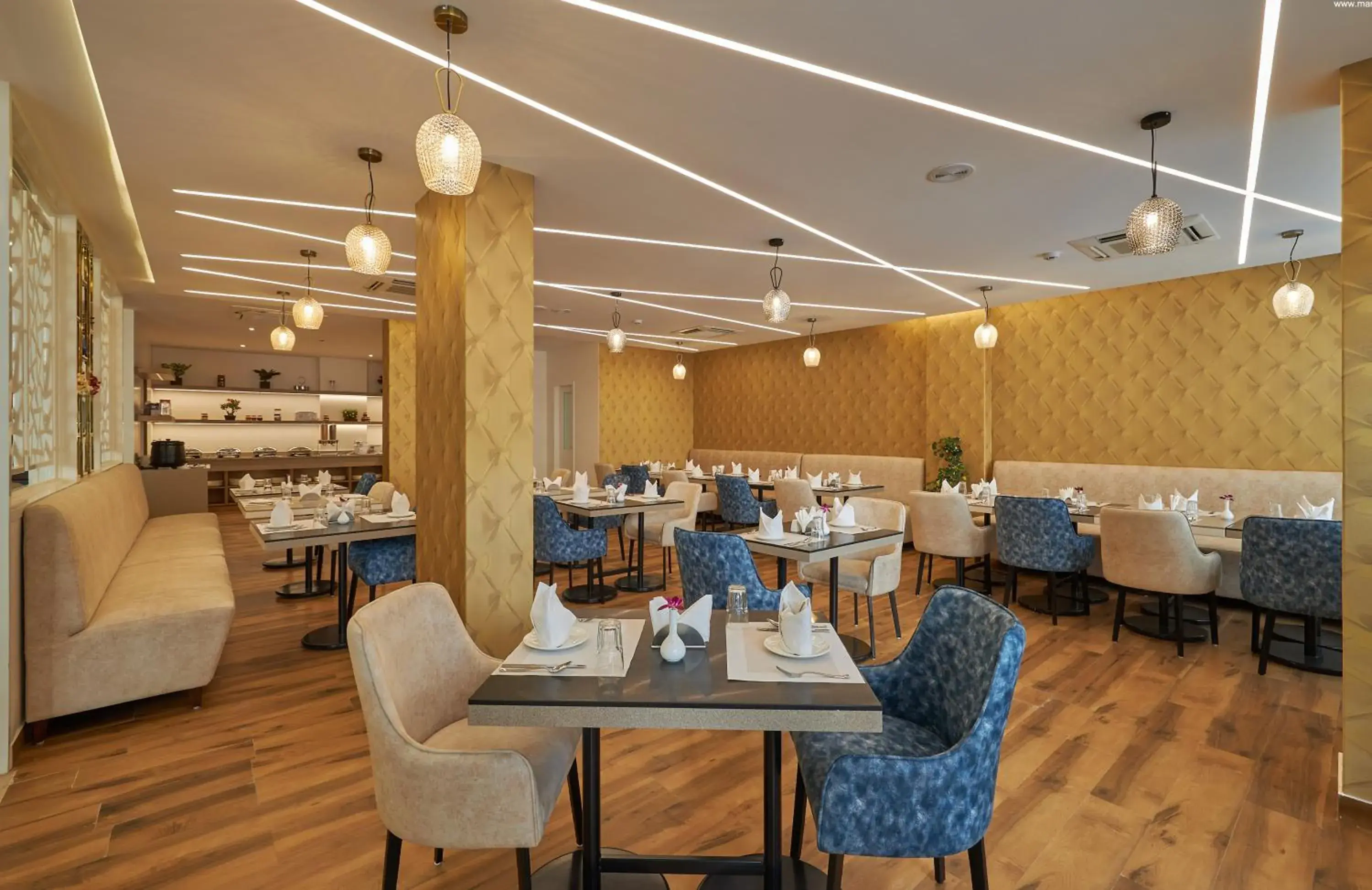 Restaurant/places to eat in Regenta Inn Grand-ORR, Mahadevapura Restaurant/places to eat in Regenta Inn Grand-ORR, Mahadevapura