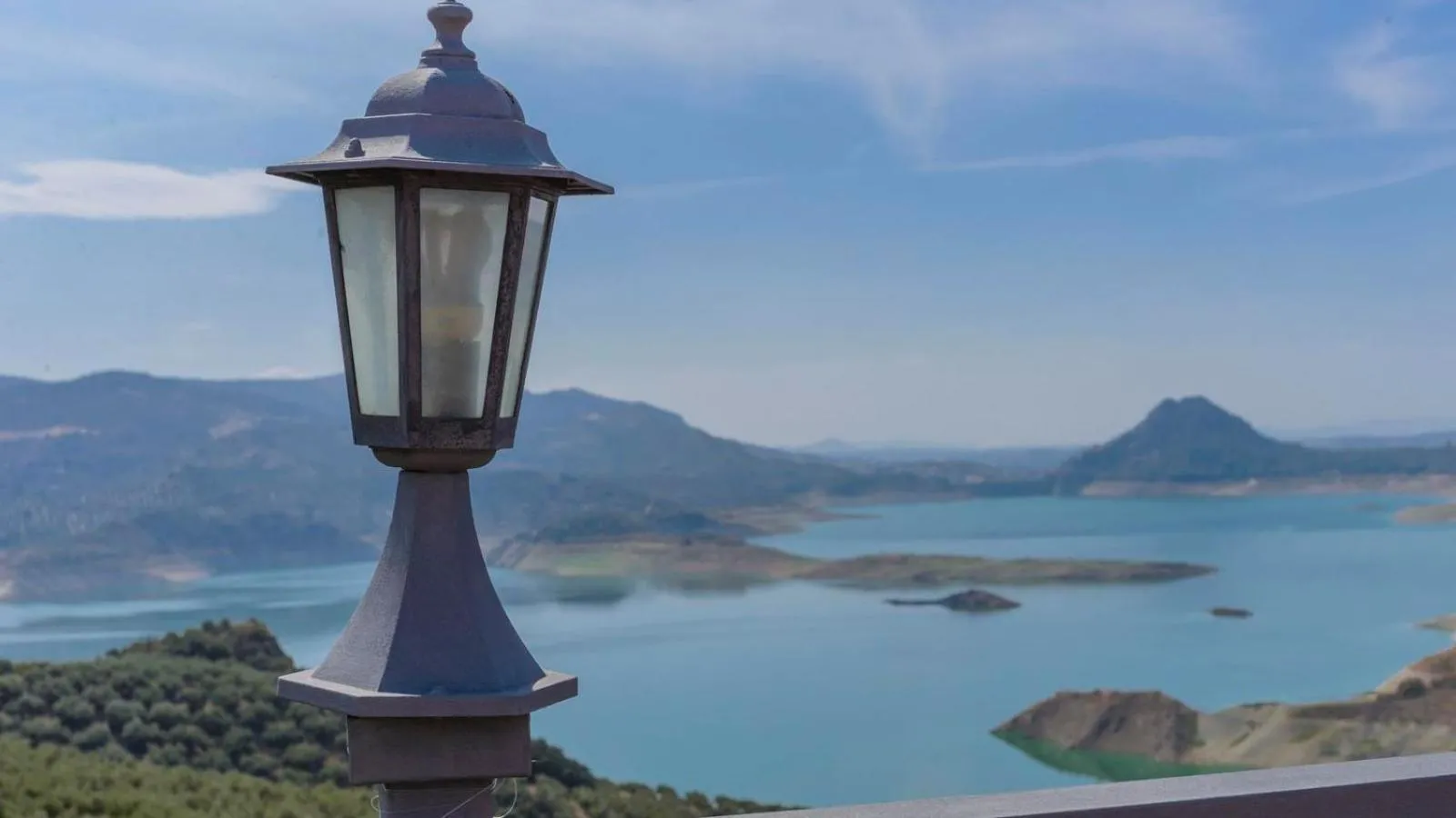 Lake view in La Villa del Lago Iznájar by Ruralidays