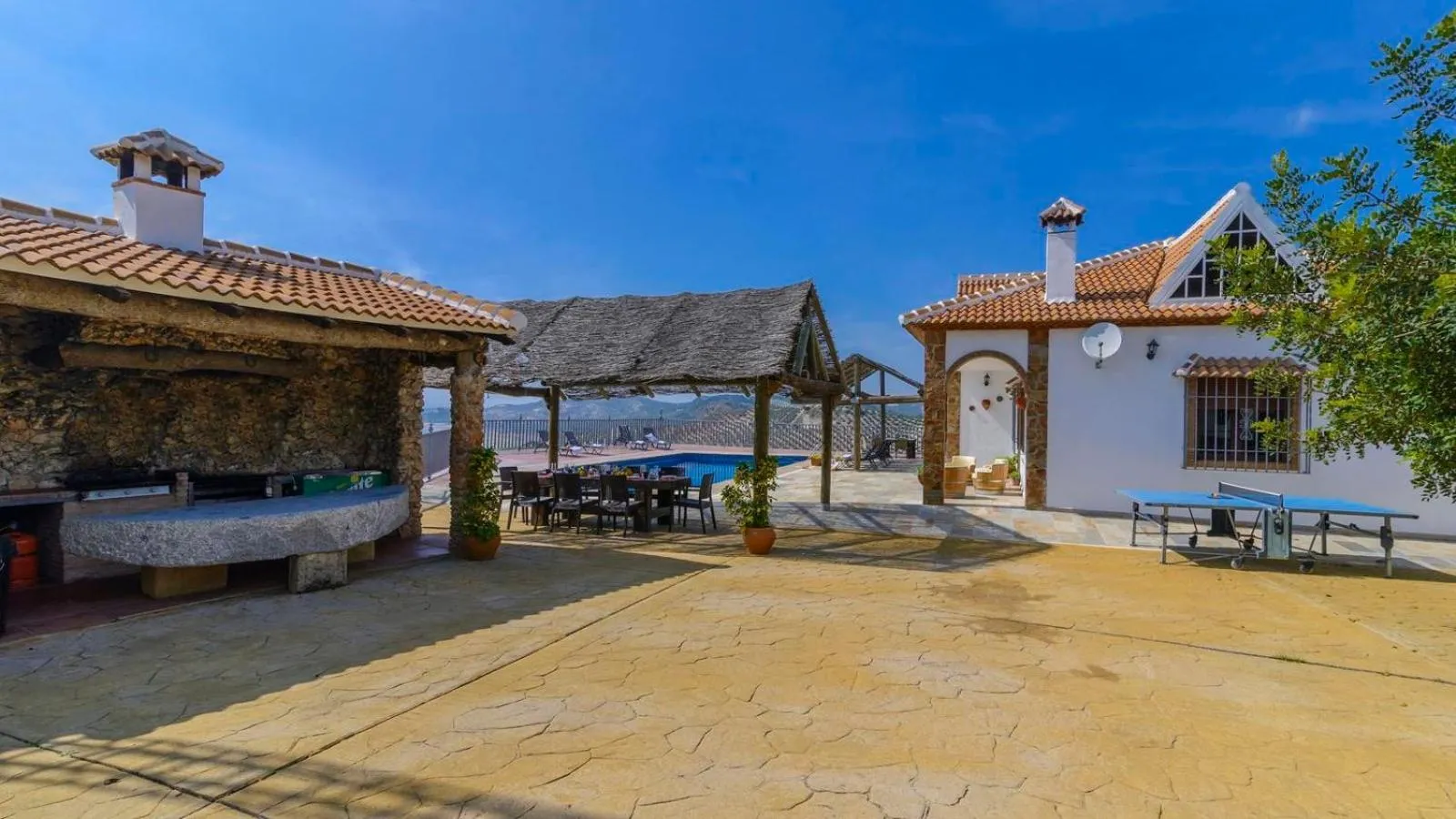 Facade/entrance in La Villa del Lago Iznájar by Ruralidays