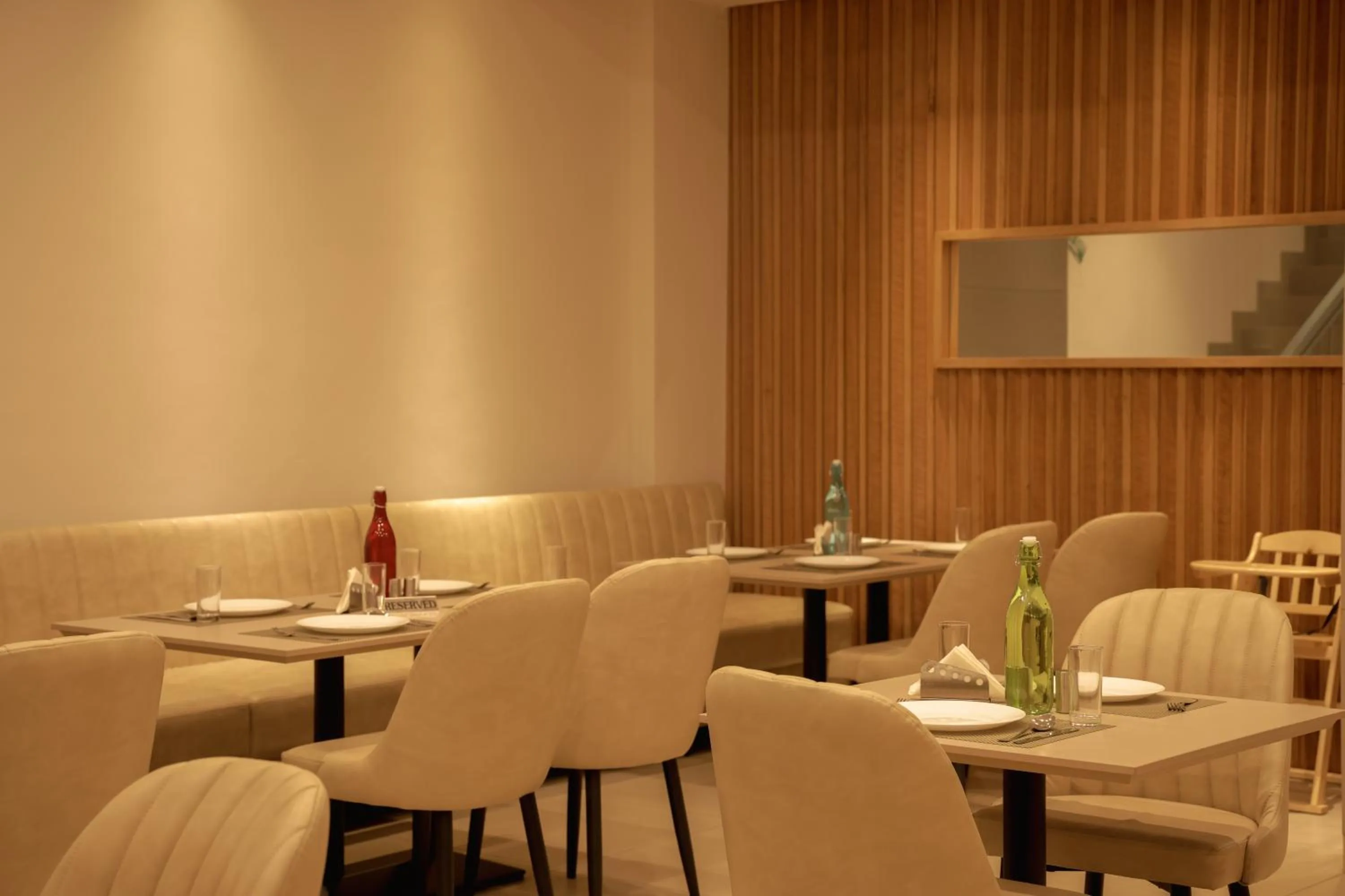 Restaurant/places to eat in HILUX COURTYARD