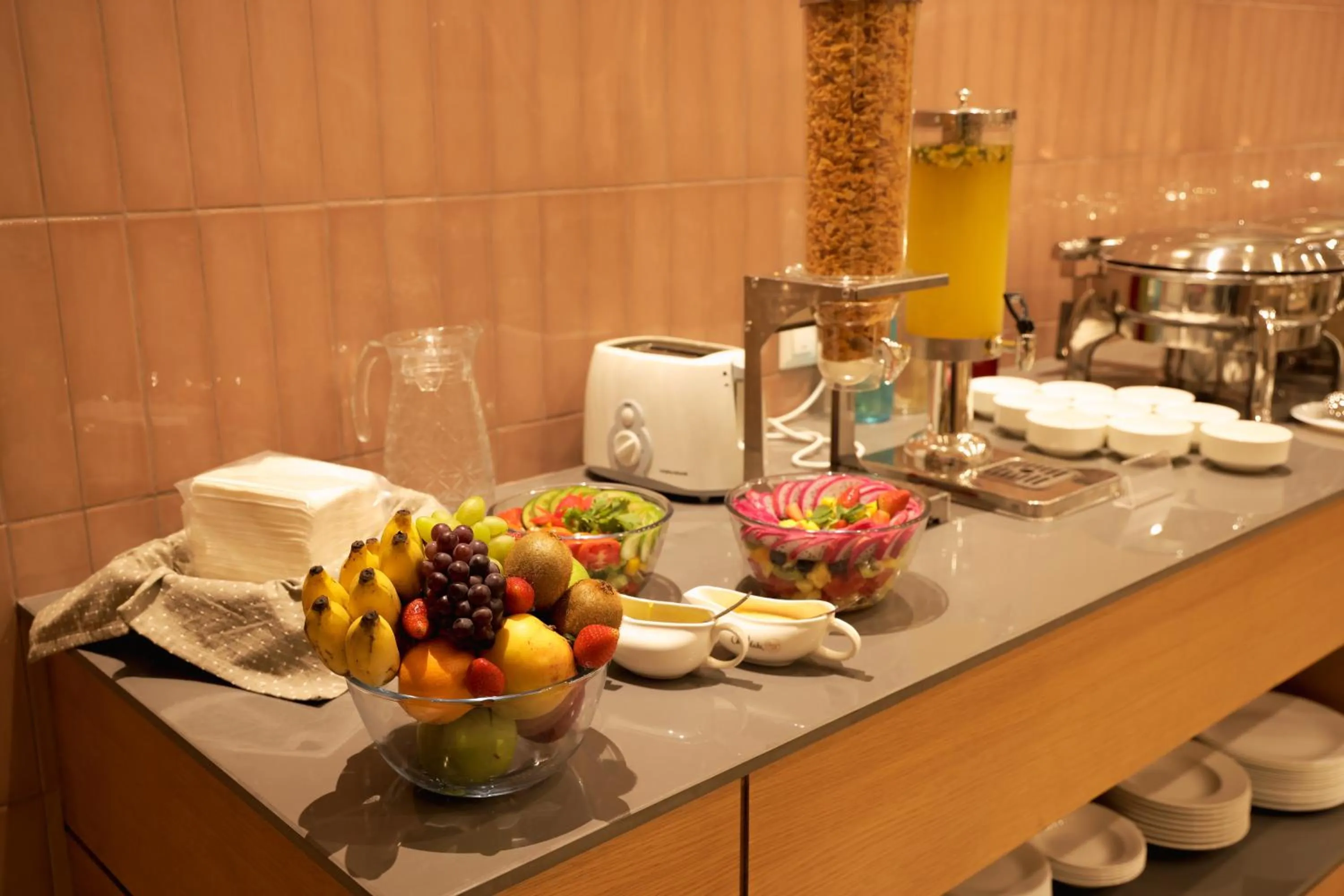 Restaurant/places to eat in HILUX COURTYARD